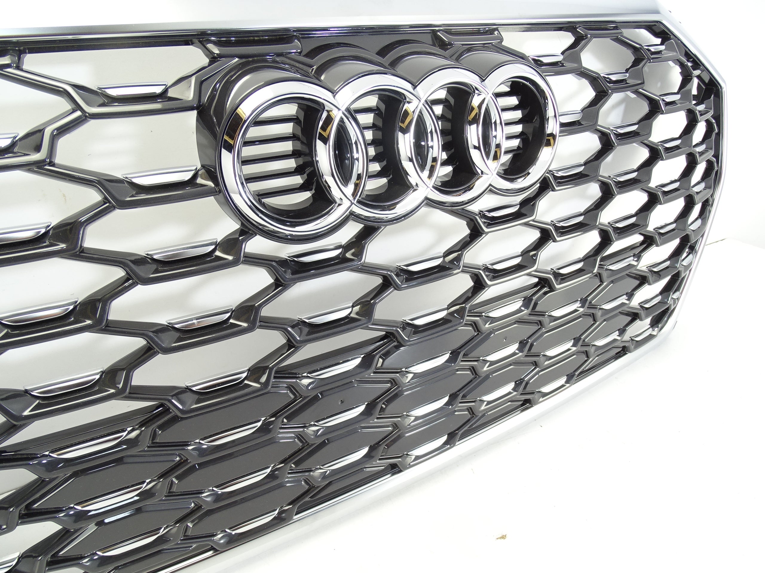 Kühlergrill Audi SQ3 FRONTGRILL Kühlergitter