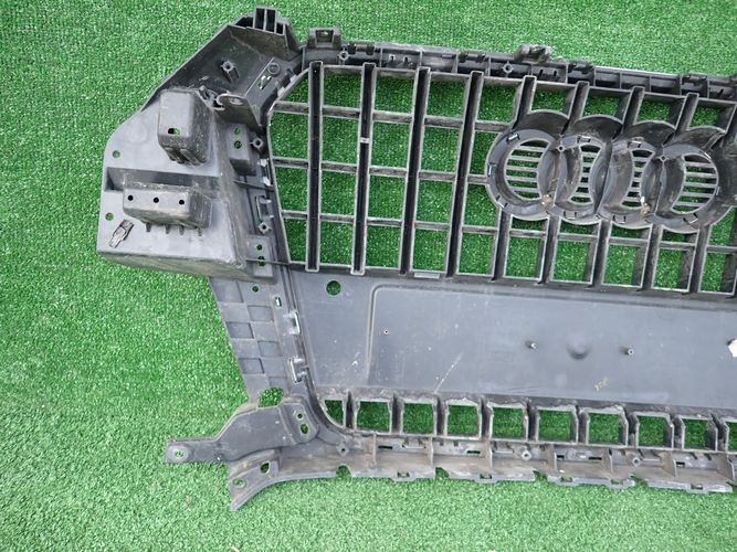 Kühlergrill Audi Q3 FRONTGRILL Kühlergitter