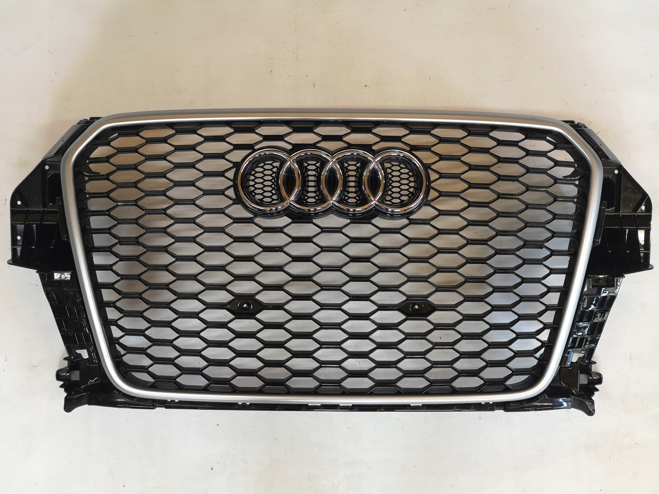  Kühlergrill Audi SQ3 8U FRONTGRILL Kühlergitter product image