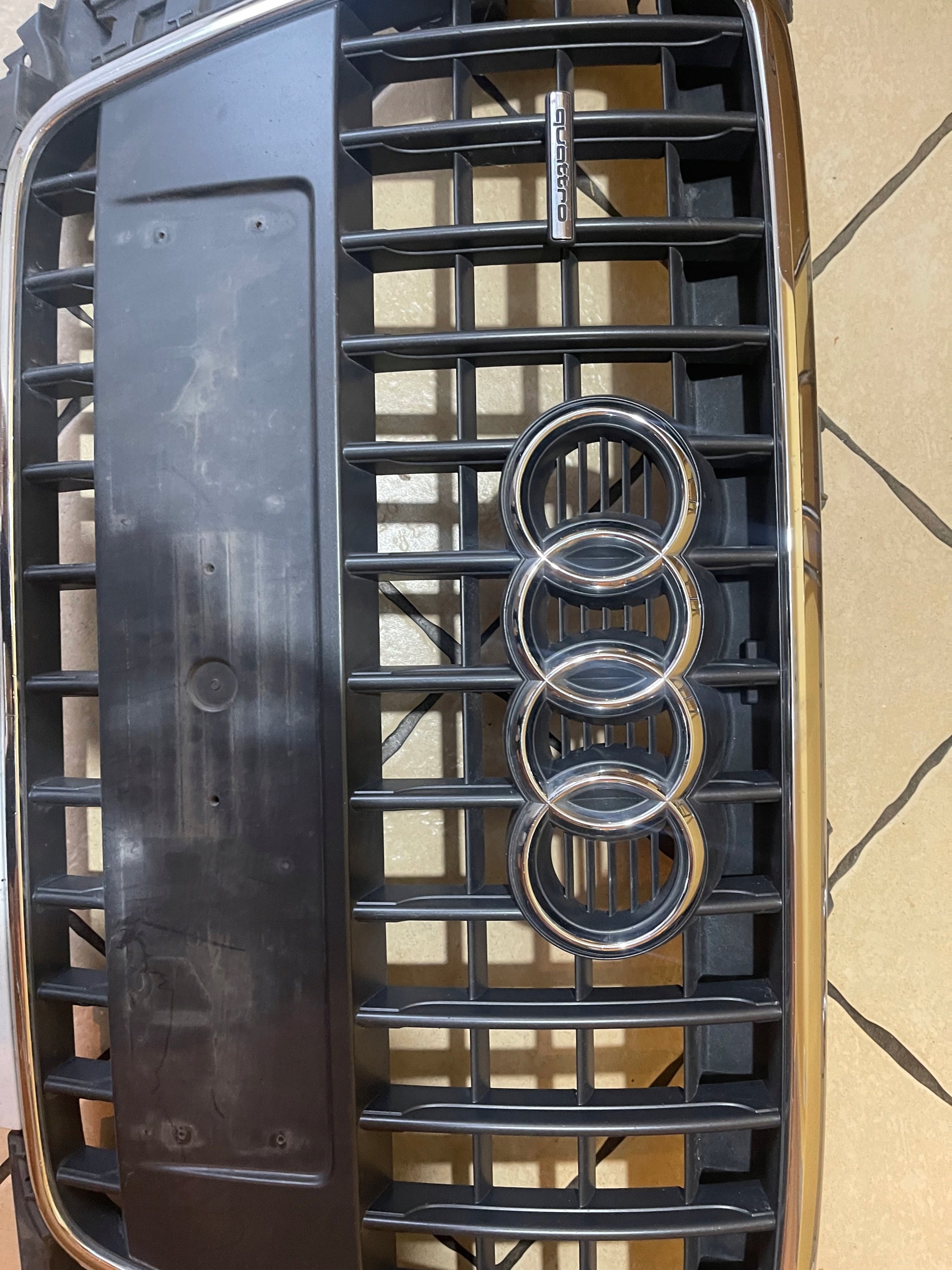 Kühlergrill Audi Q3 8U0 FRONTGRILL Kühlergitter