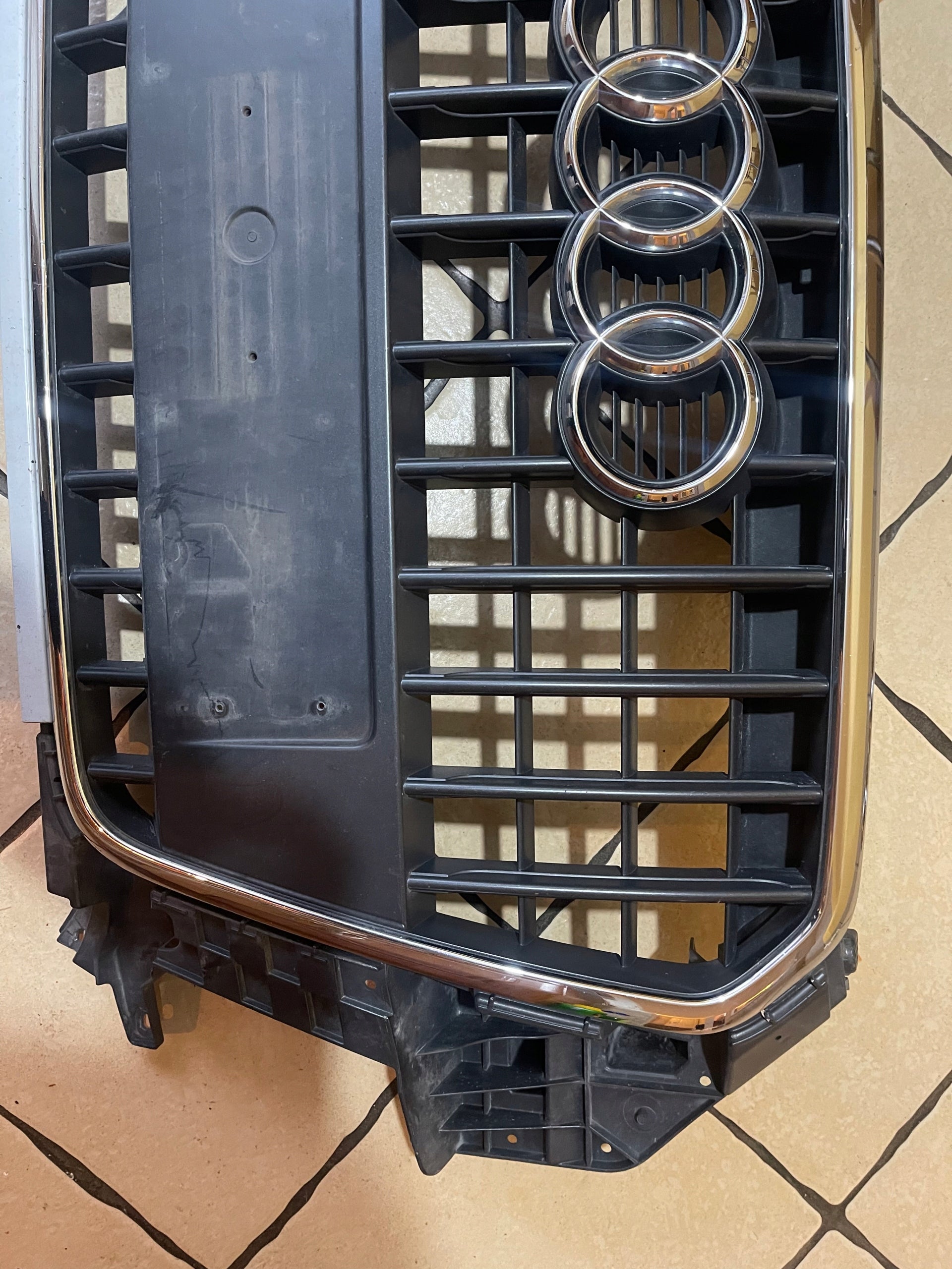 Kühlergrill Audi Q3 8U0 FRONTGRILL Kühlergitter