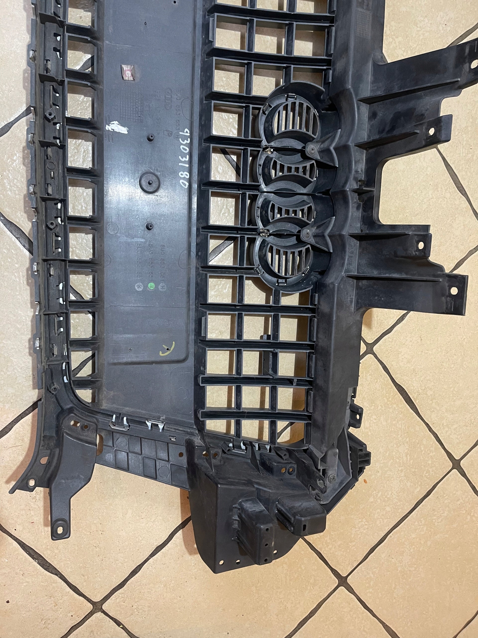 Kühlergrill Audi Q3 8U0 FRONTGRILL Kühlergitter