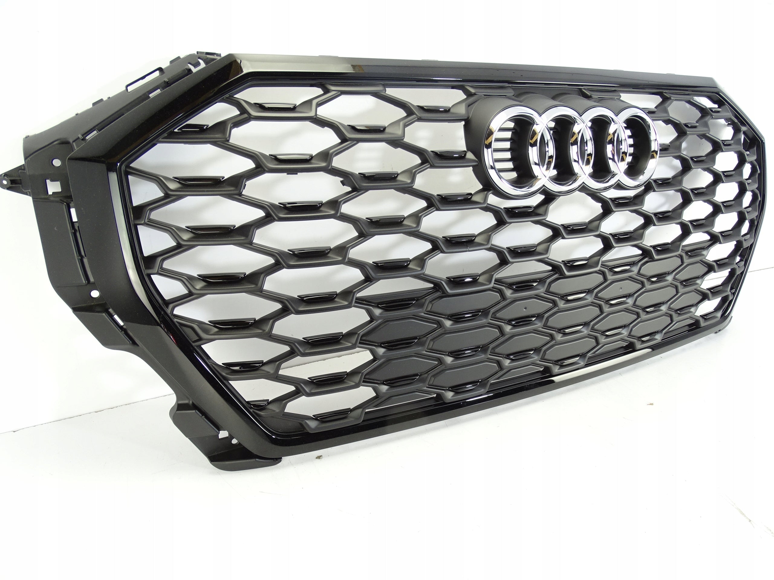 Kühlergrill Audi Q3 S3 FRONTGRILL 83F85365183 Kühlergitter