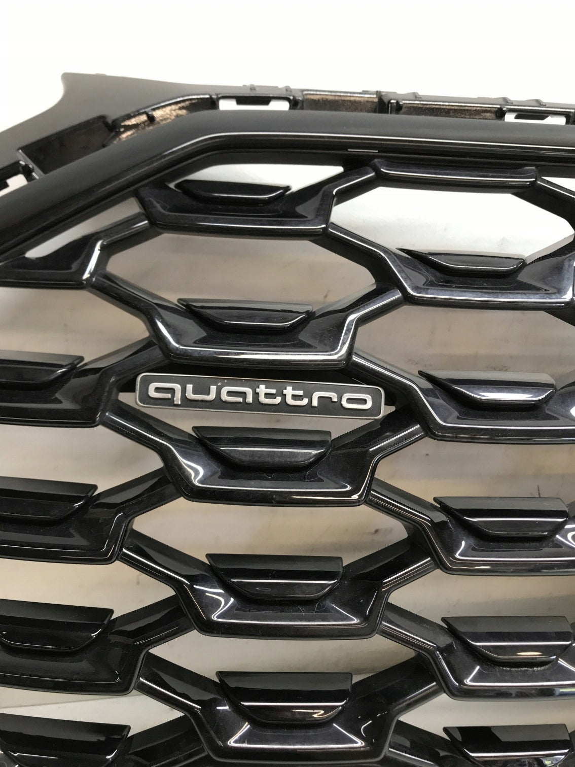 Kühlergrill Audi Q5 FRONTGRILL 80F85365180 Kühlergitter