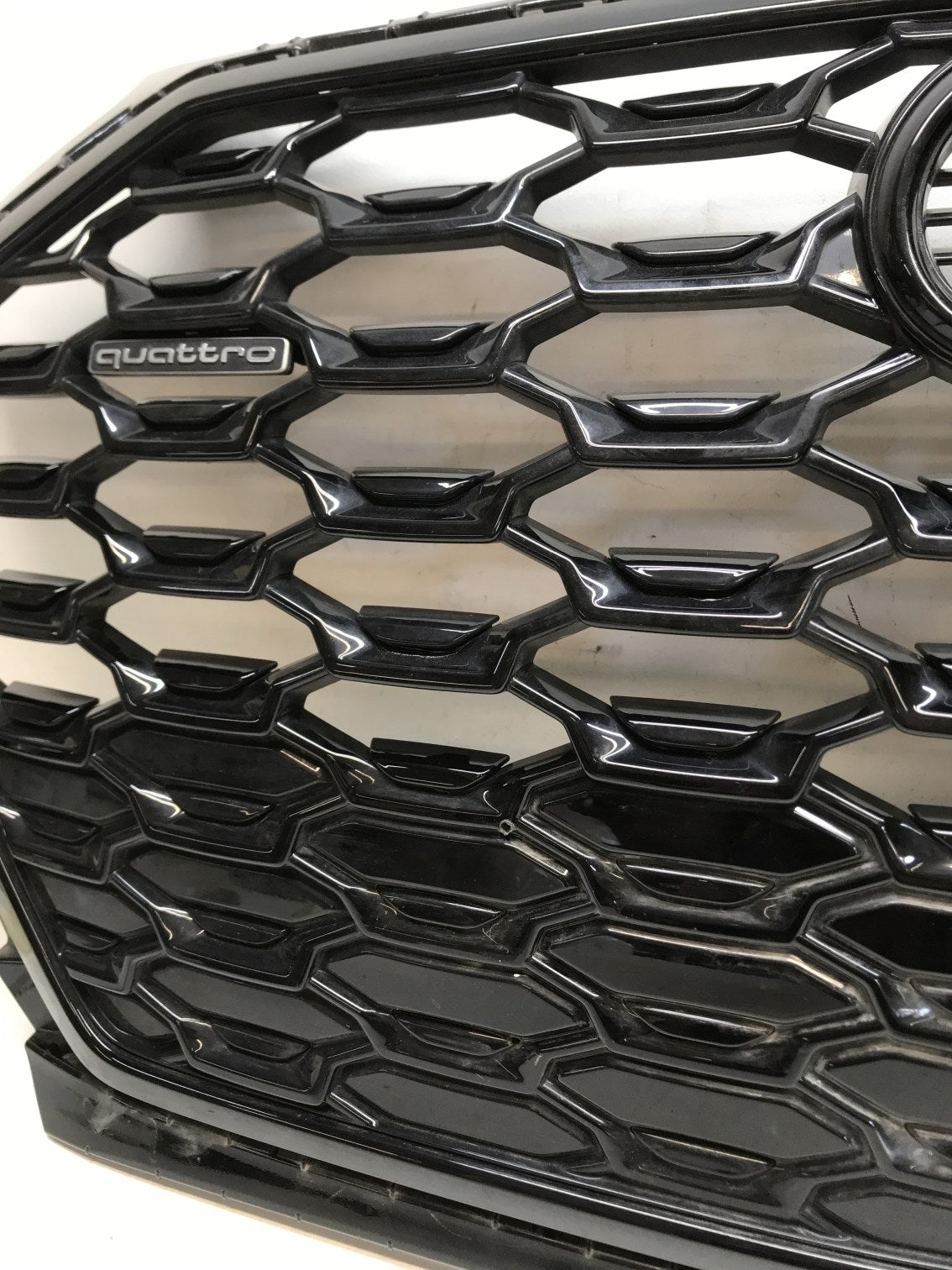 Kühlergrill Audi Q5 FRONTGRILL 80F85365180 Kühlergitter