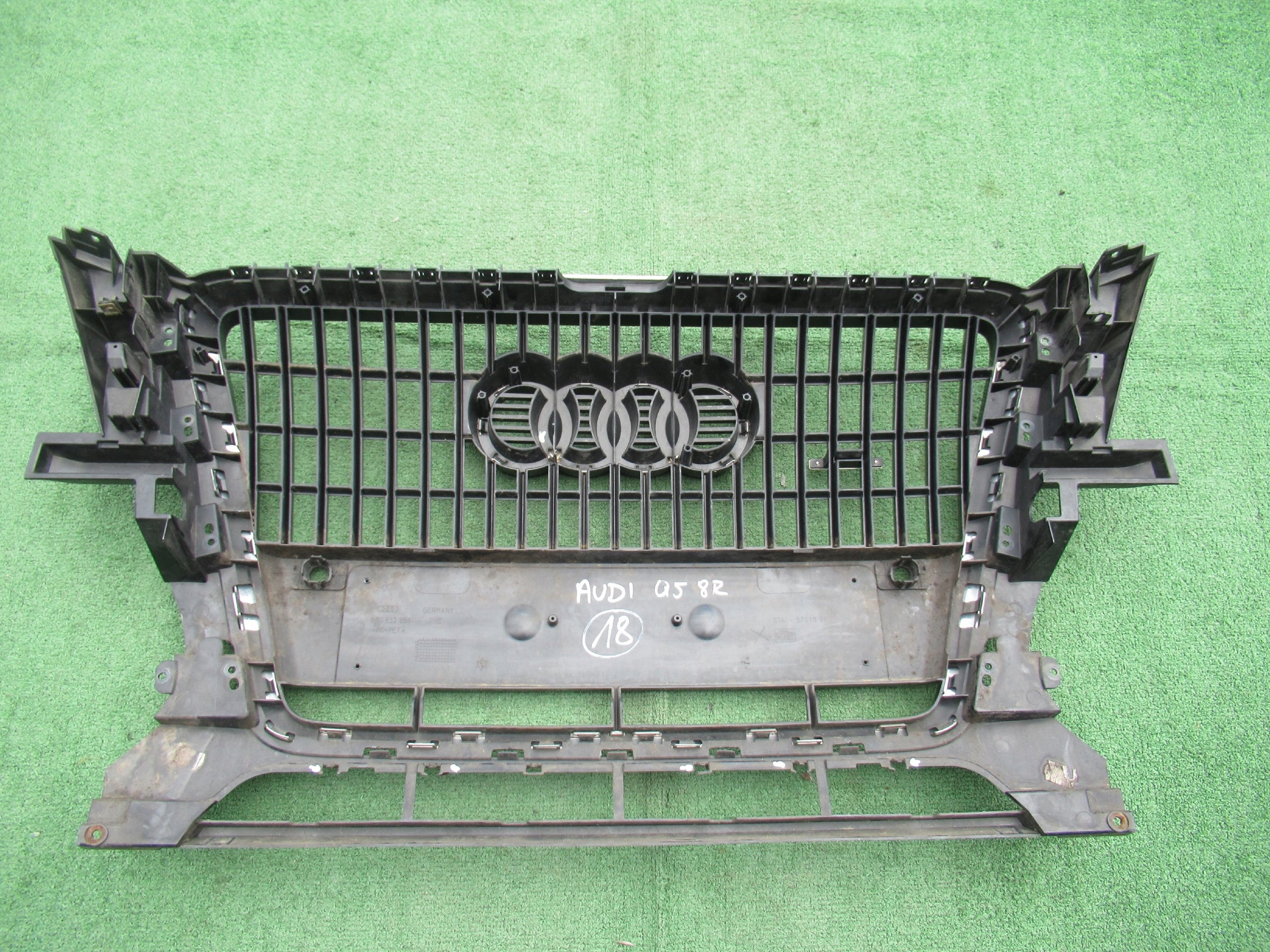 Kühlergrill Audi Q5 FRONTGRILL 8R08536518R Kühlergitter