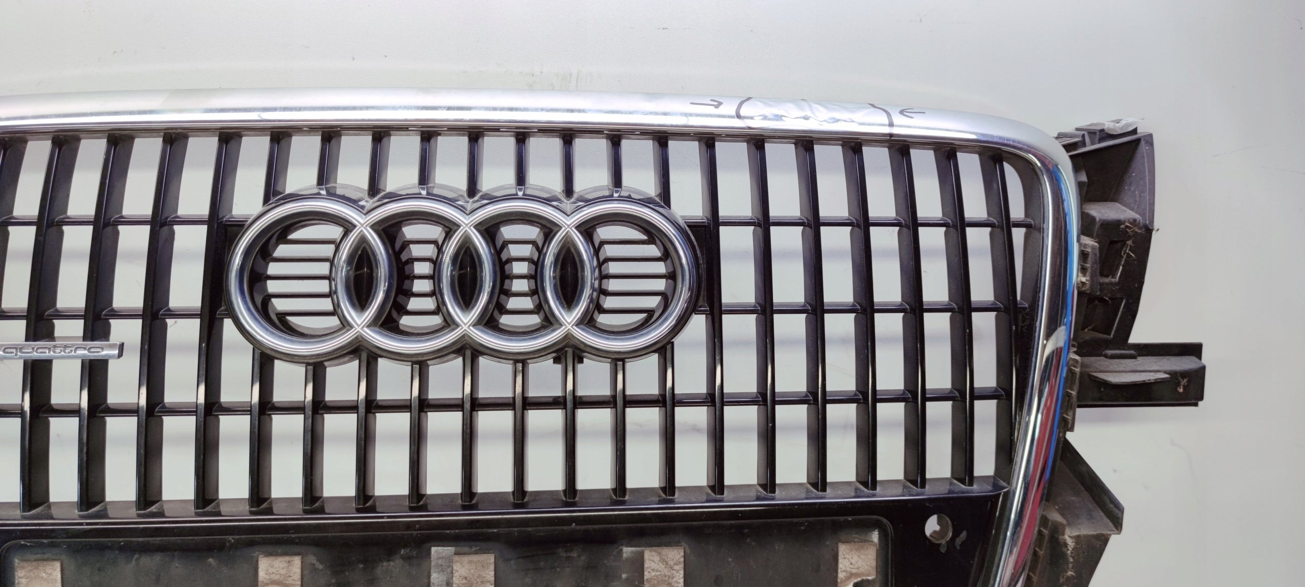 Kühlergrill Audi Q5 8R 8R0 FRONTGRILL 8R08536518R Kühlergitter