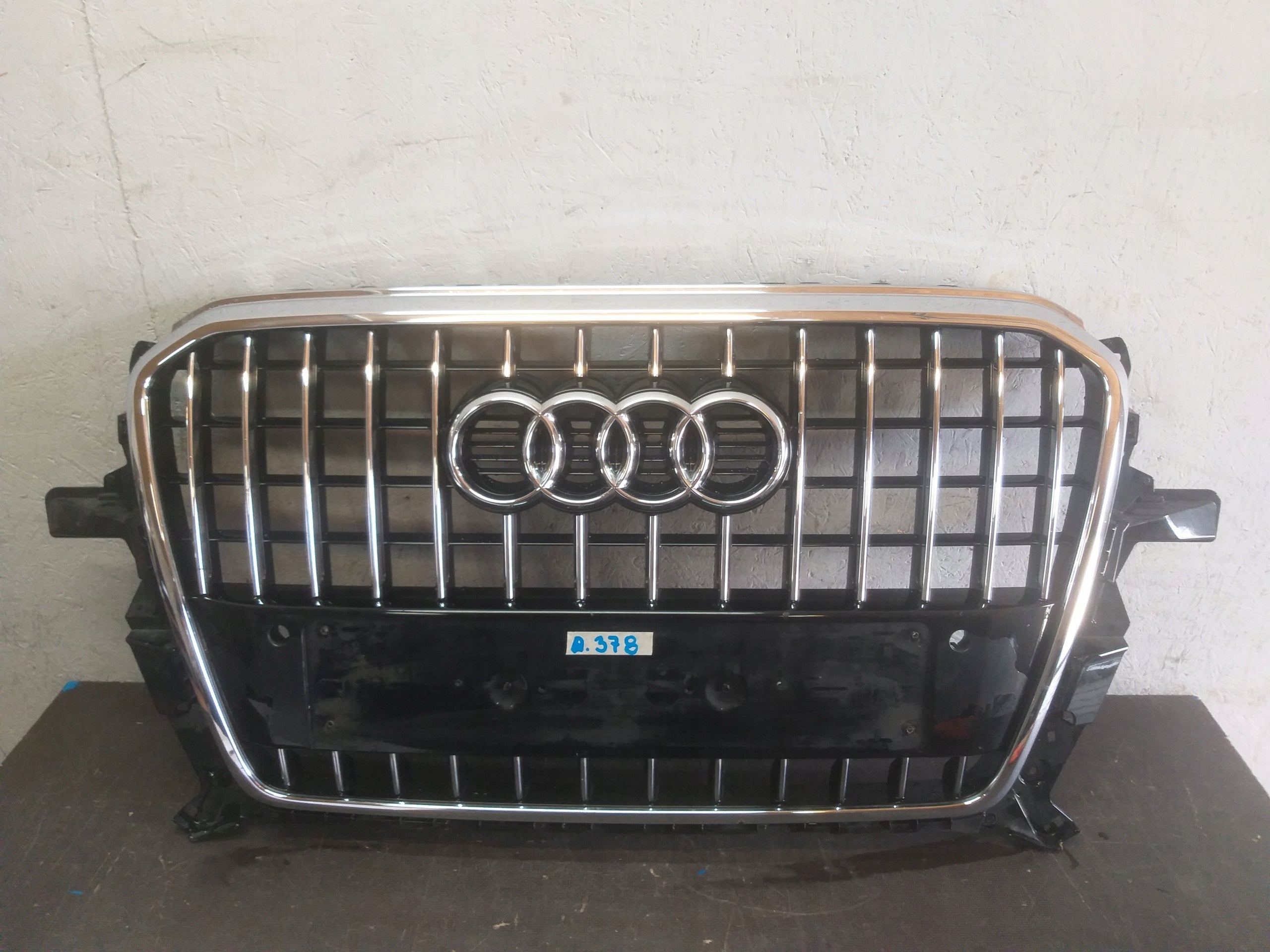 Kühlergrill Audi Q5 FRONTGRILL 8R08536518R Kühlergitter