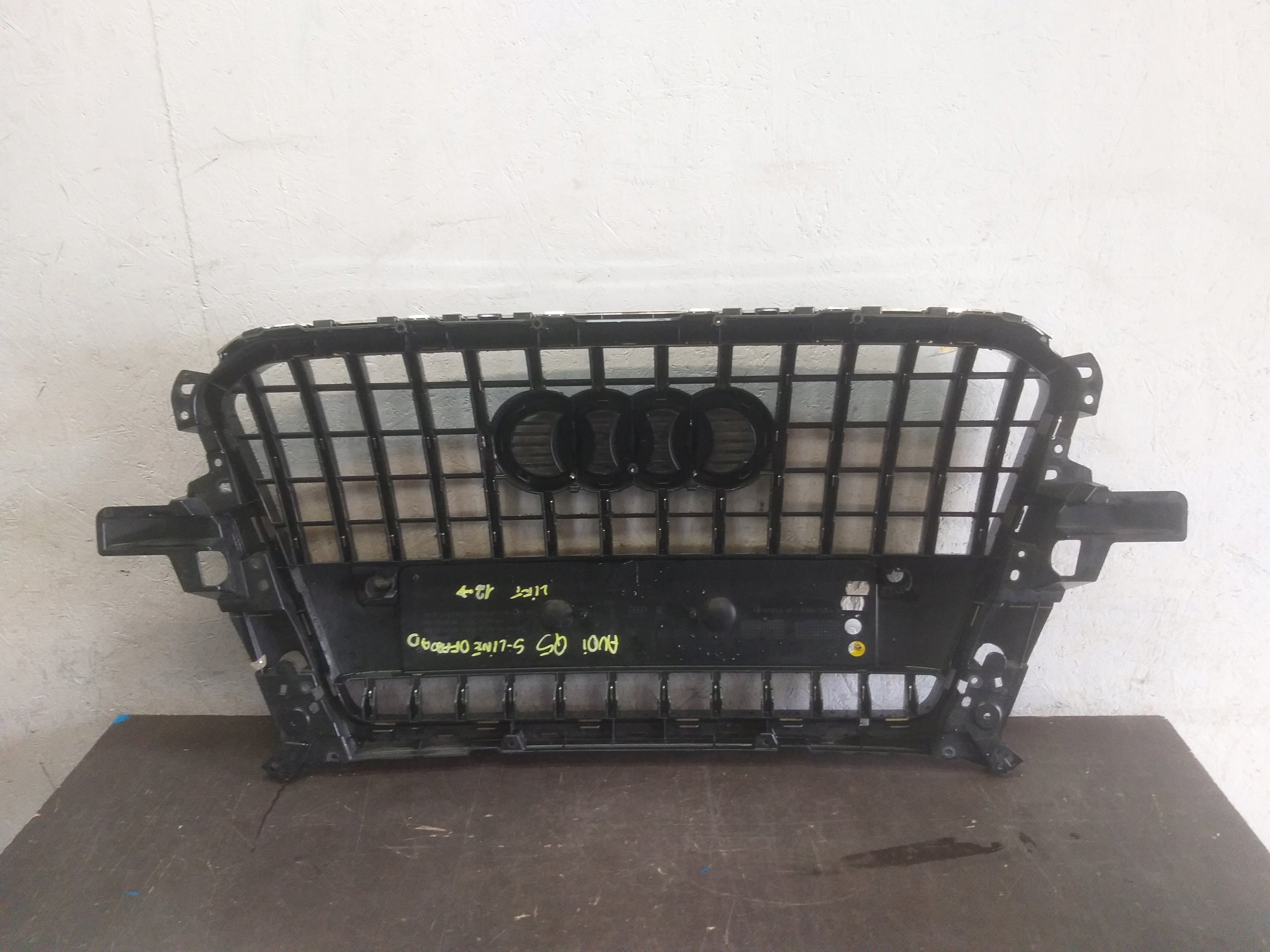 Kühlergrill Audi Q5 FRONTGRILL 8R08536518R Kühlergitter