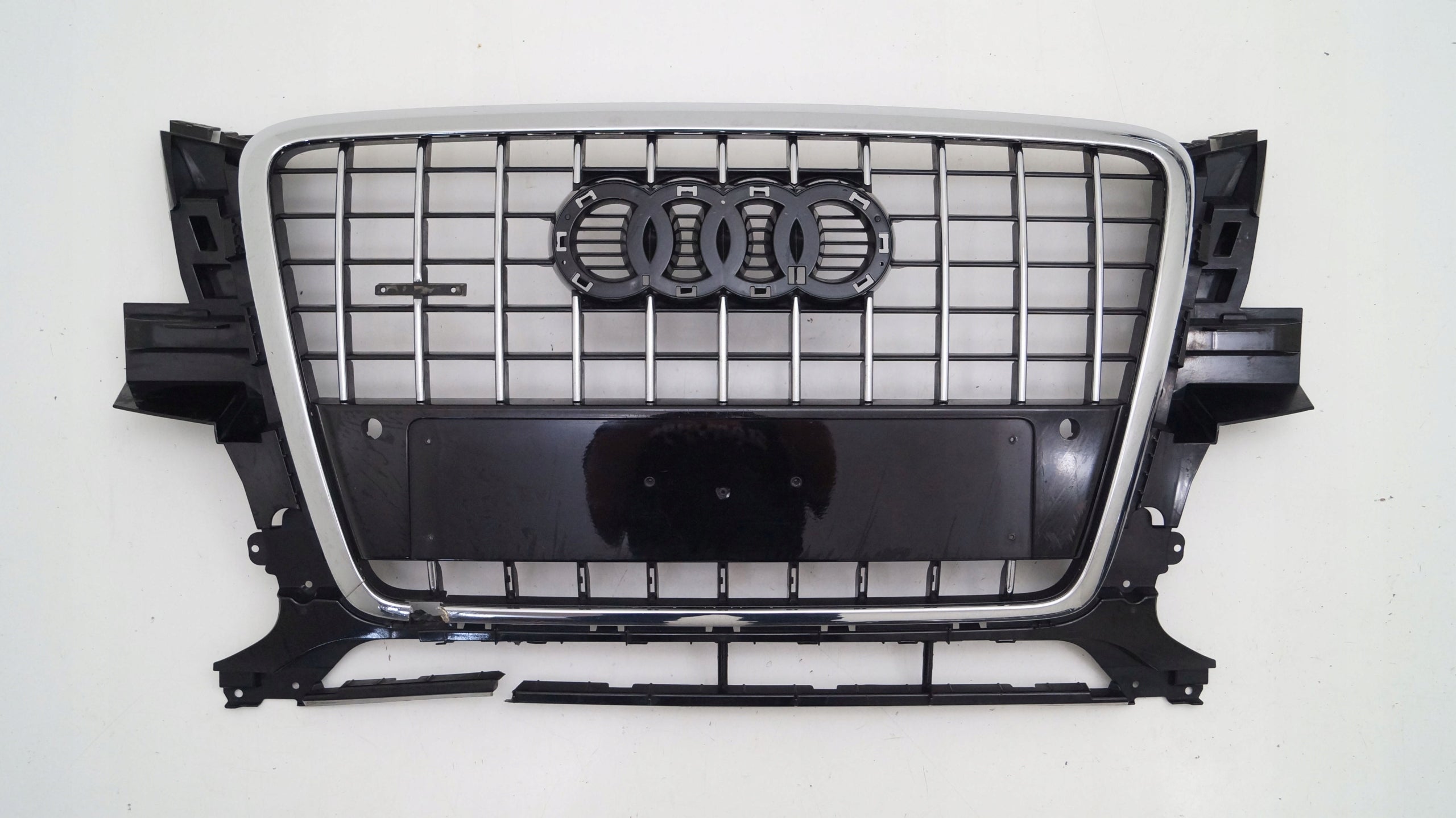  Radiator grille Audi Q5 FRONT GRILL 8R0853651 Radiator grille  product image