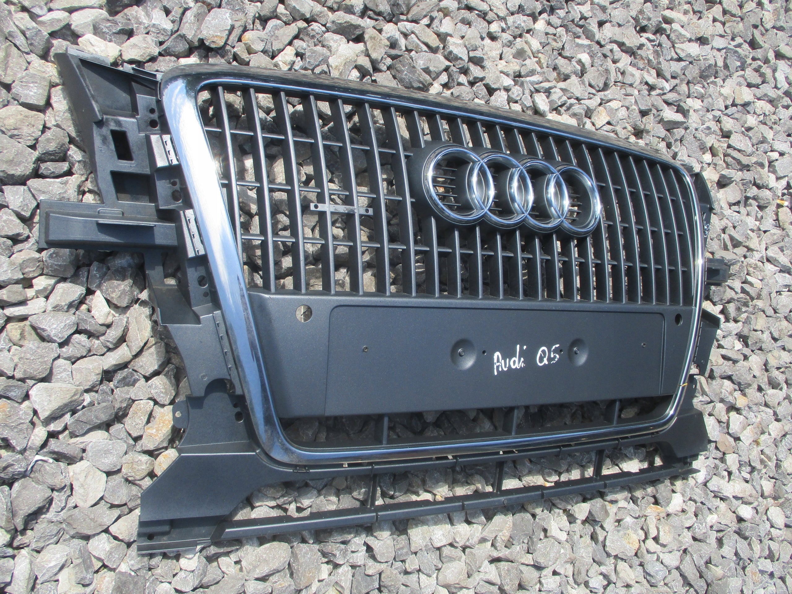 Kühlergrill Audi Q5 8R0 FRONTGRILL 8R0853651A Kühlergitter