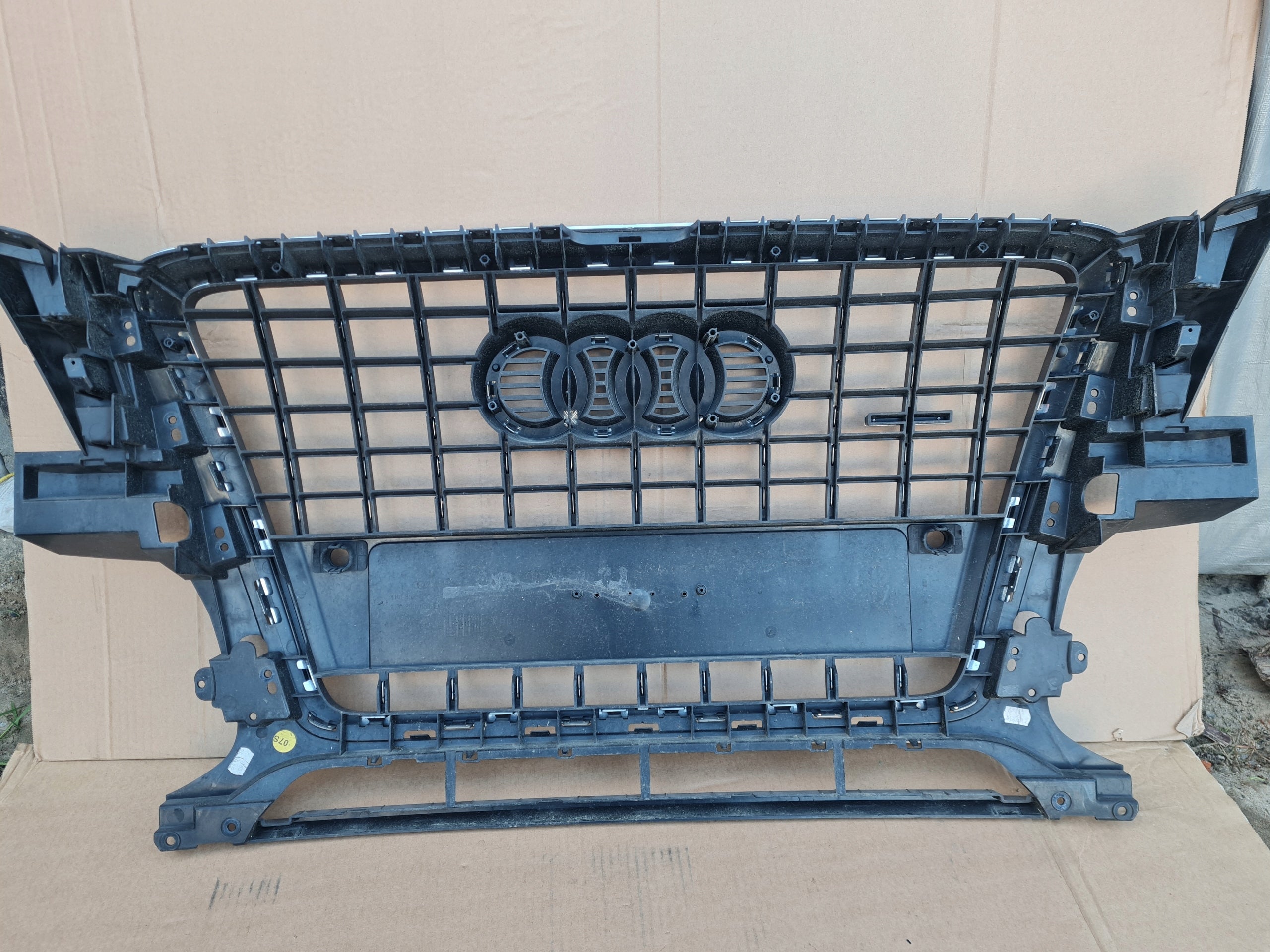 Kühlergrill Audi Q5 8R0 FRONTGRILL 8R0853651B8 Kühlergitter