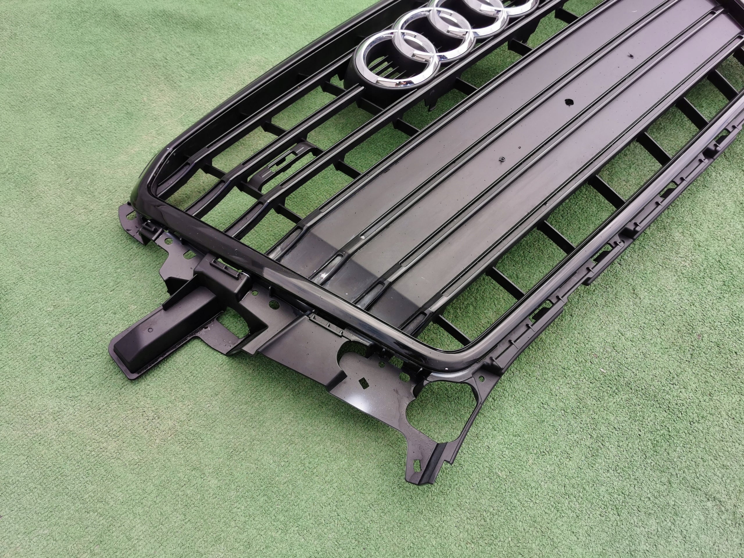 Kühlergrill Audi Q5 8R0 SQ5 FRONTGRILL 8R0853651AD Kühlergitter