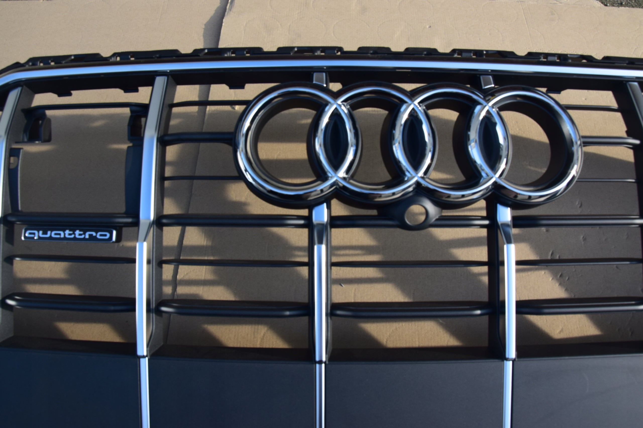 Kühlergrill Audi Q7 4M0 FRONTGRILL 4M0853651 Kühlergitter