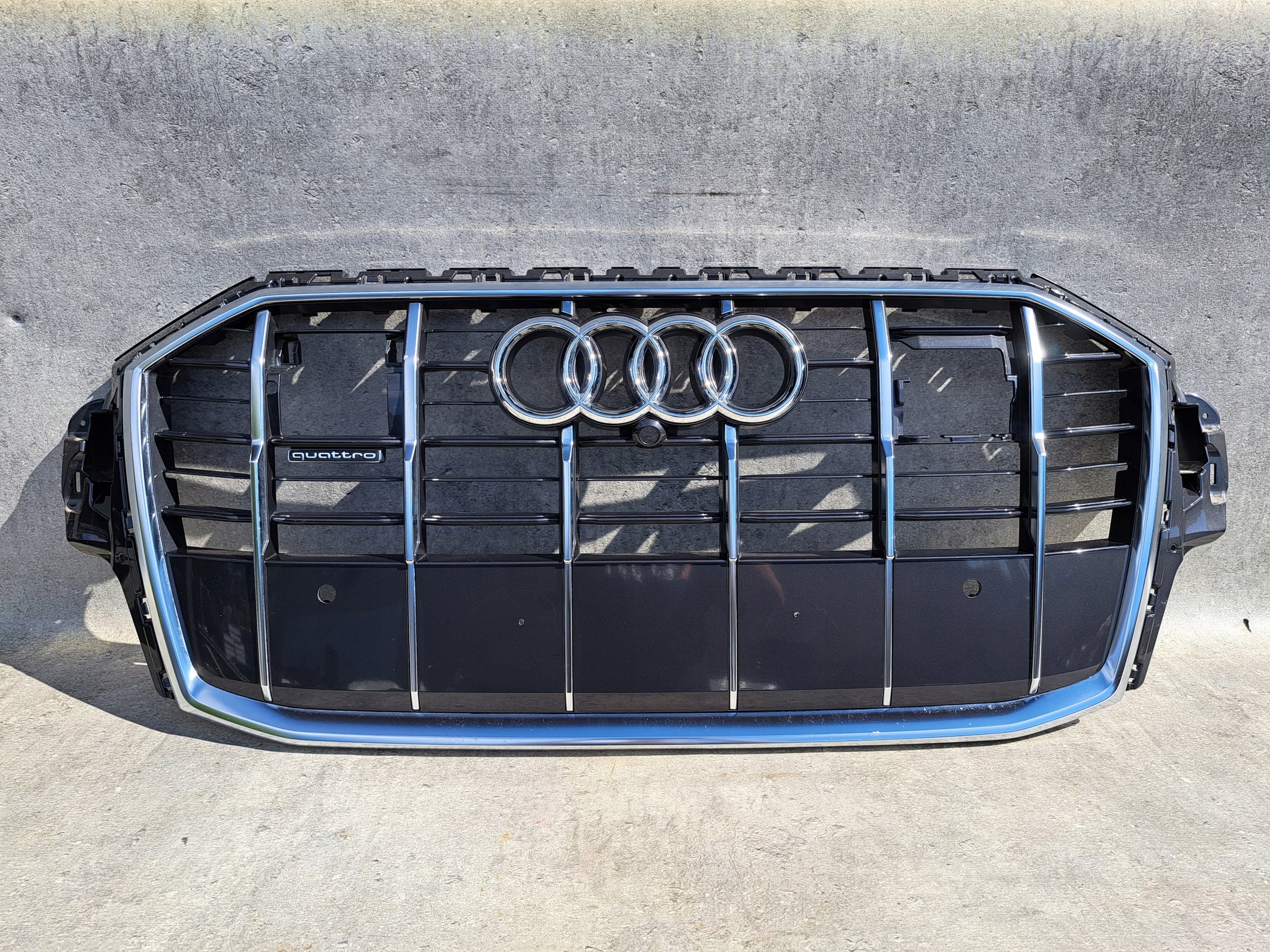 Kühlergrill Audi Q7 4M FRONTGRILL 4M0853651AJ Kühlergitter