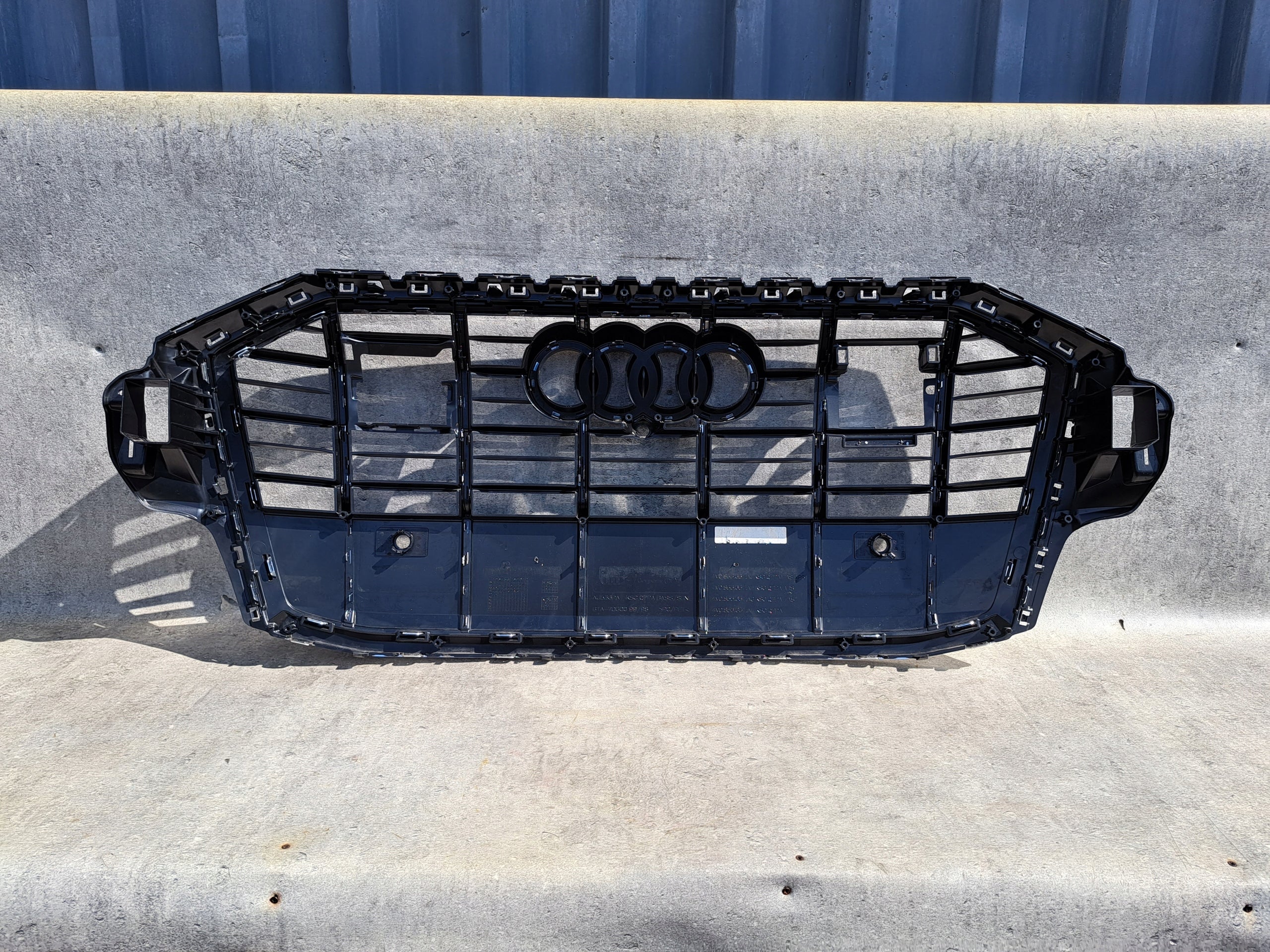 Kühlergrill Audi Q7 4M FRONTGRILL 4M0853651AJ Kühlergitter