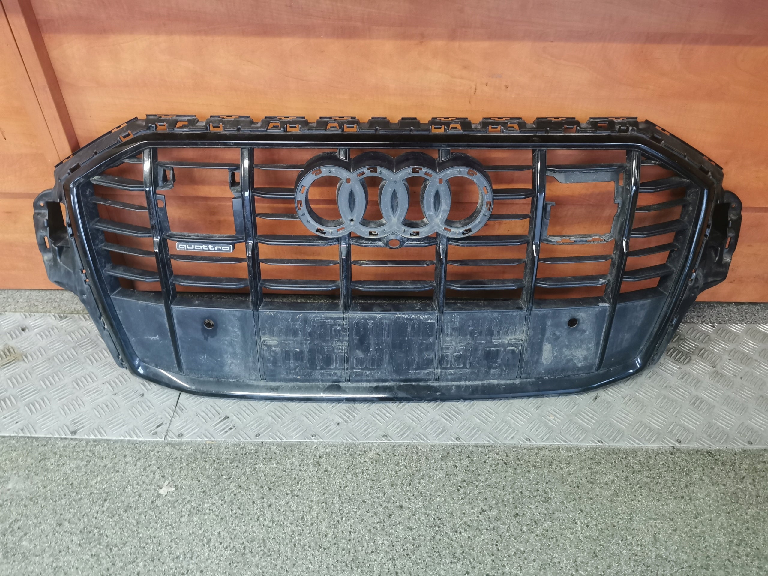  Calandre Audi Q7 4M0 FRONT GRILL 4M0853651AH calandre  product image