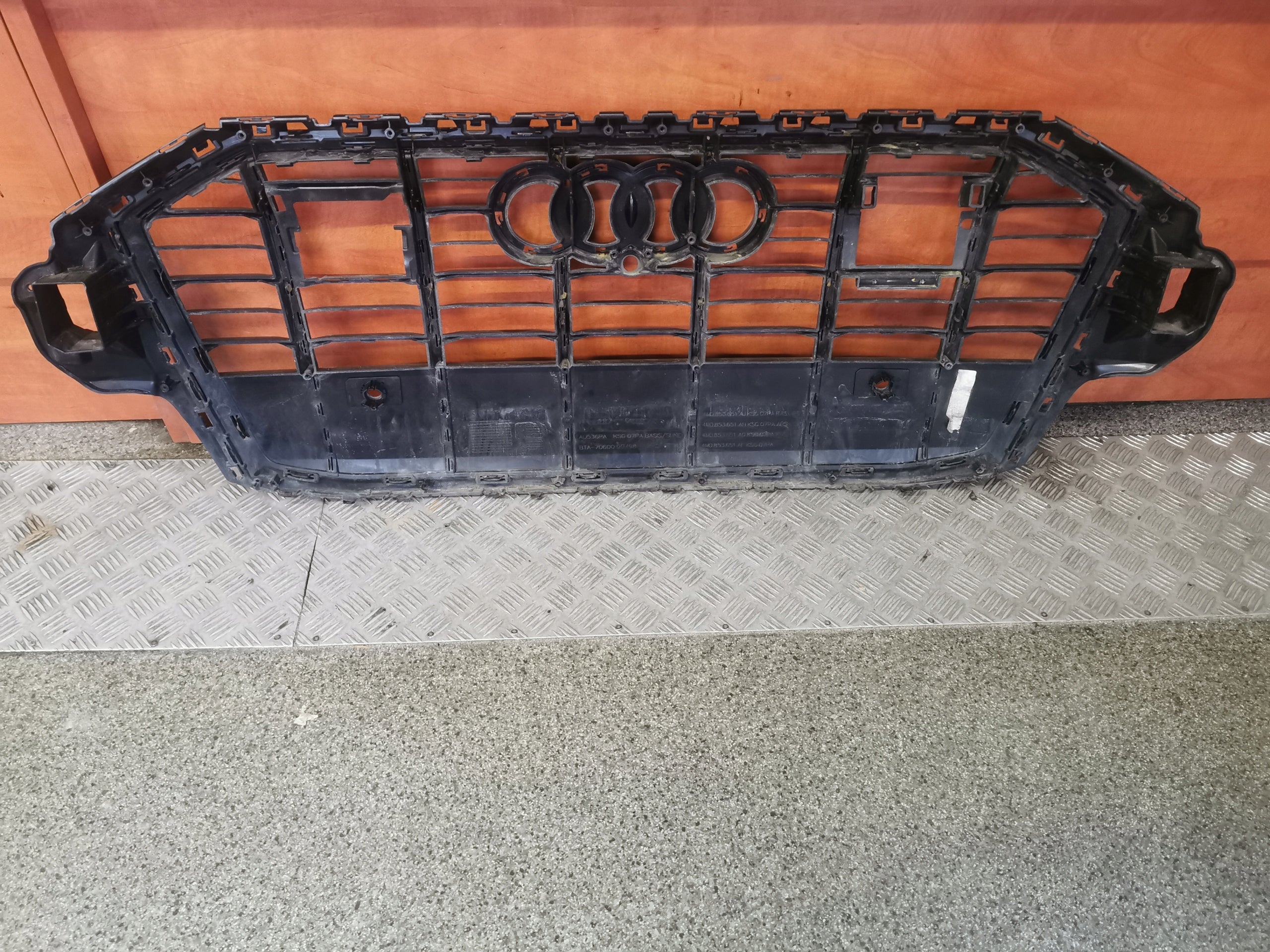 Kühlergrill Audi Q7 4M0 FRONTGRILL 4M0853651AH Kühlergitter