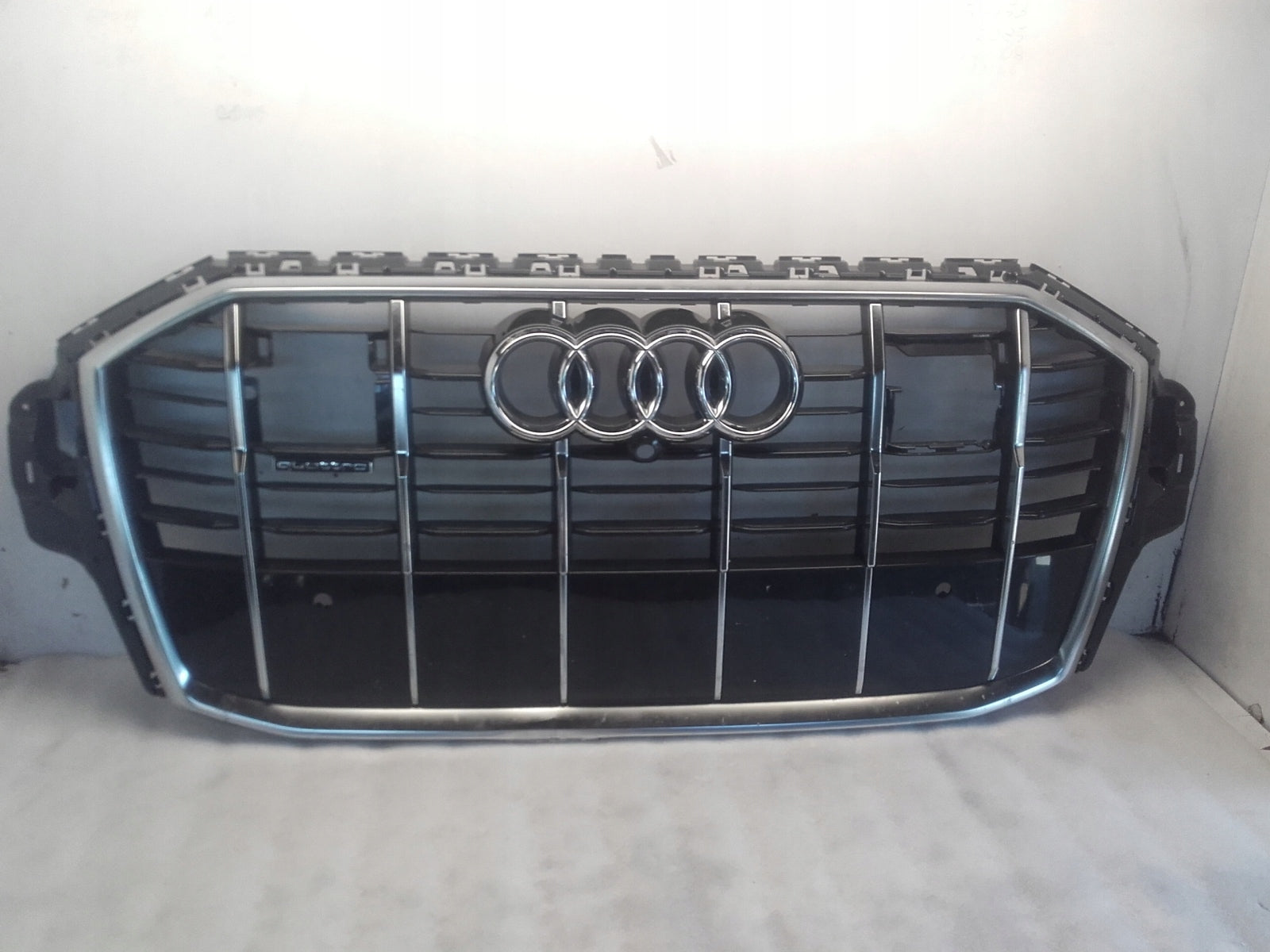  Kühlergrill Audi Q7 4M FRONTGRILL 4M0853651AJ Kühlergitter product image