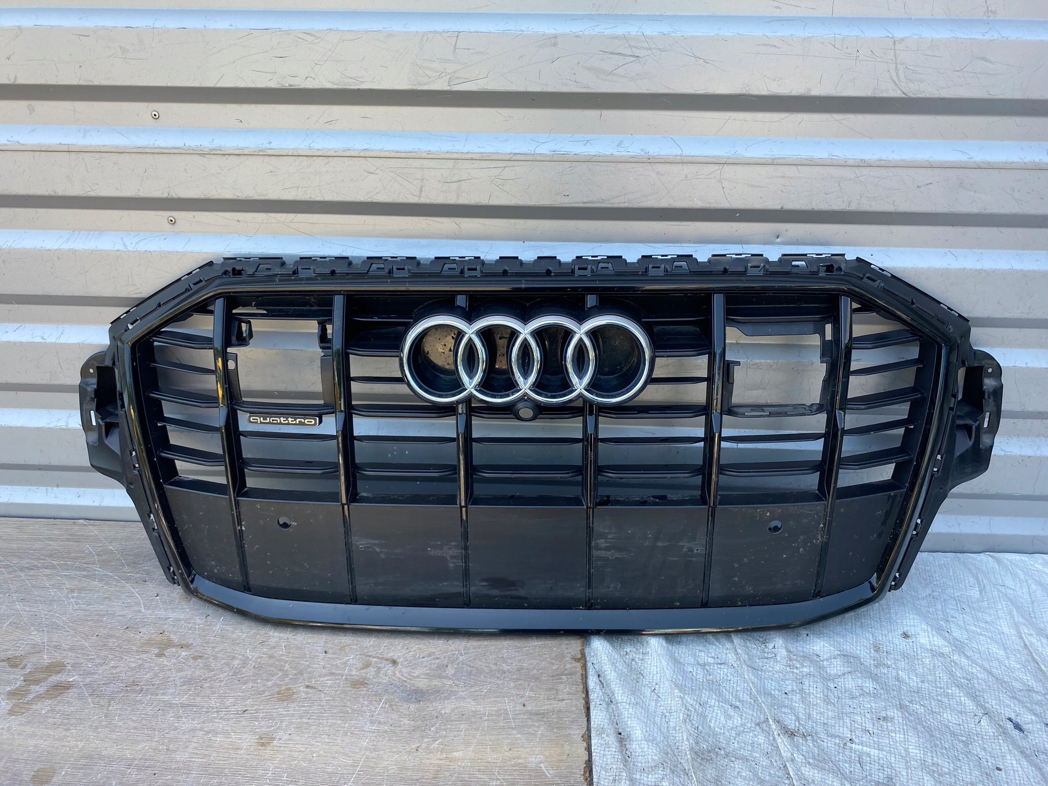  Kühlergrill Audi Q7 4M0 FRONTGRILL 4M0853651AJ Kühlergitter product image