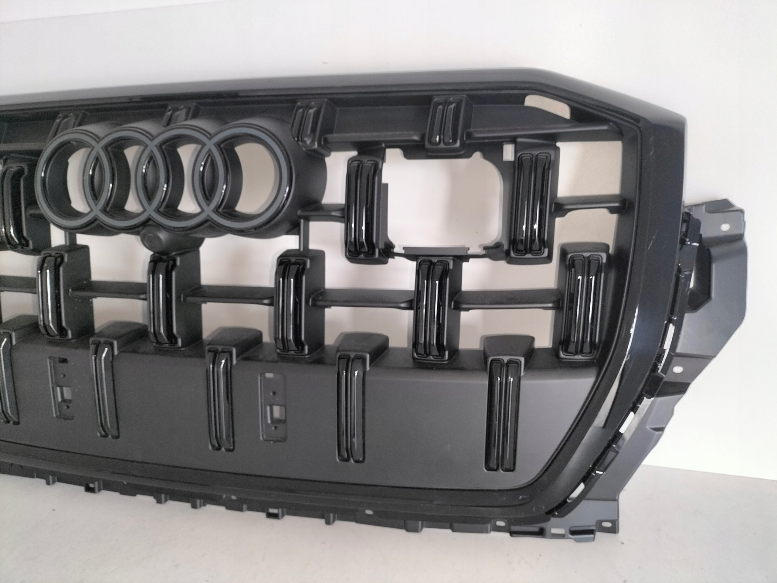 Kühlergrill Audi Q7 FRONTGRILL 4M0853651BL Kühlergitter