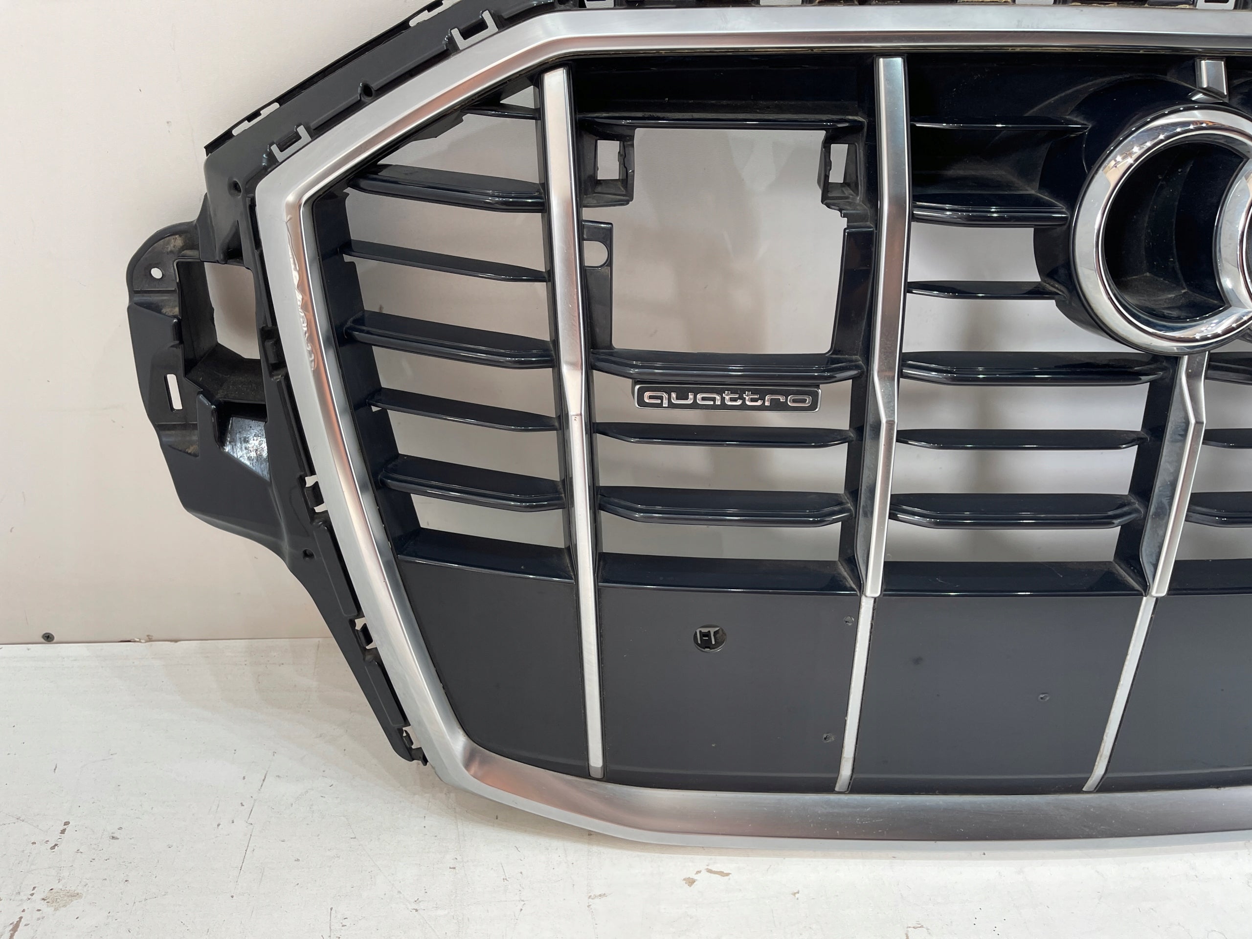 Kühlergrill Audi Q7 4M FRONTGRILL Kühlergitter