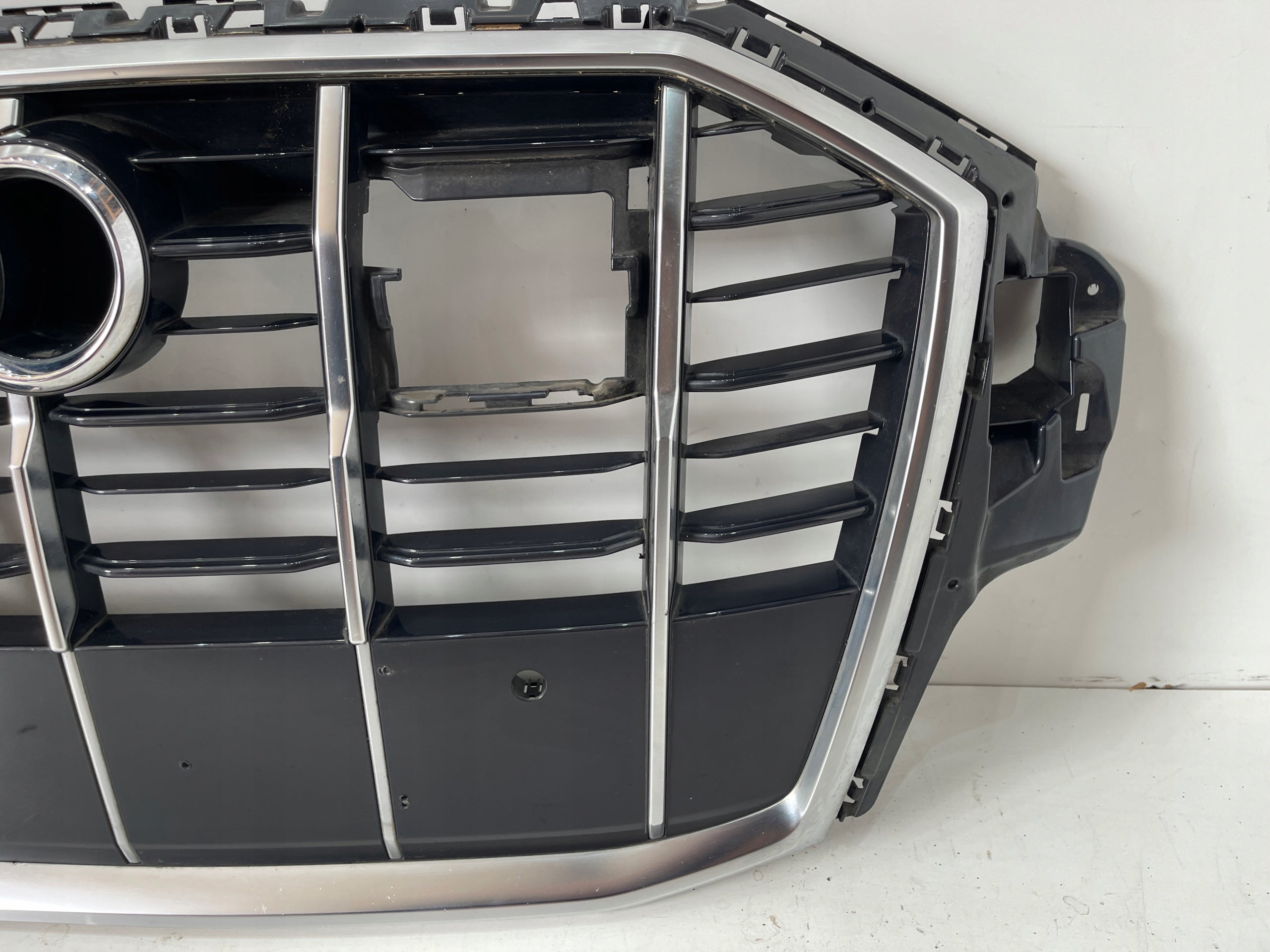 Kühlergrill Audi Q7 4M FRONTGRILL Kühlergitter