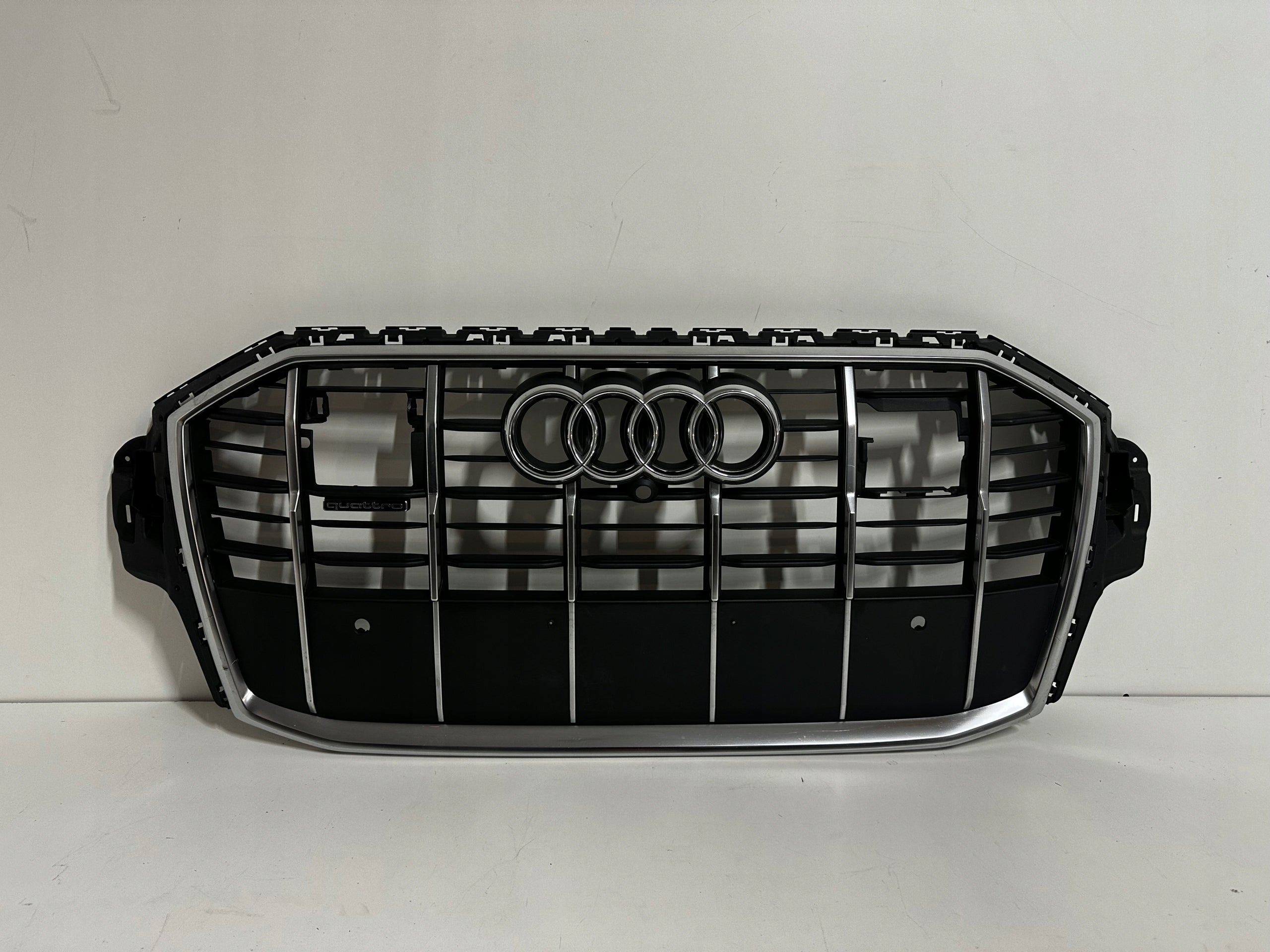 Kühlergrill Audi Q7 FRONTGRILL Kühlergitter