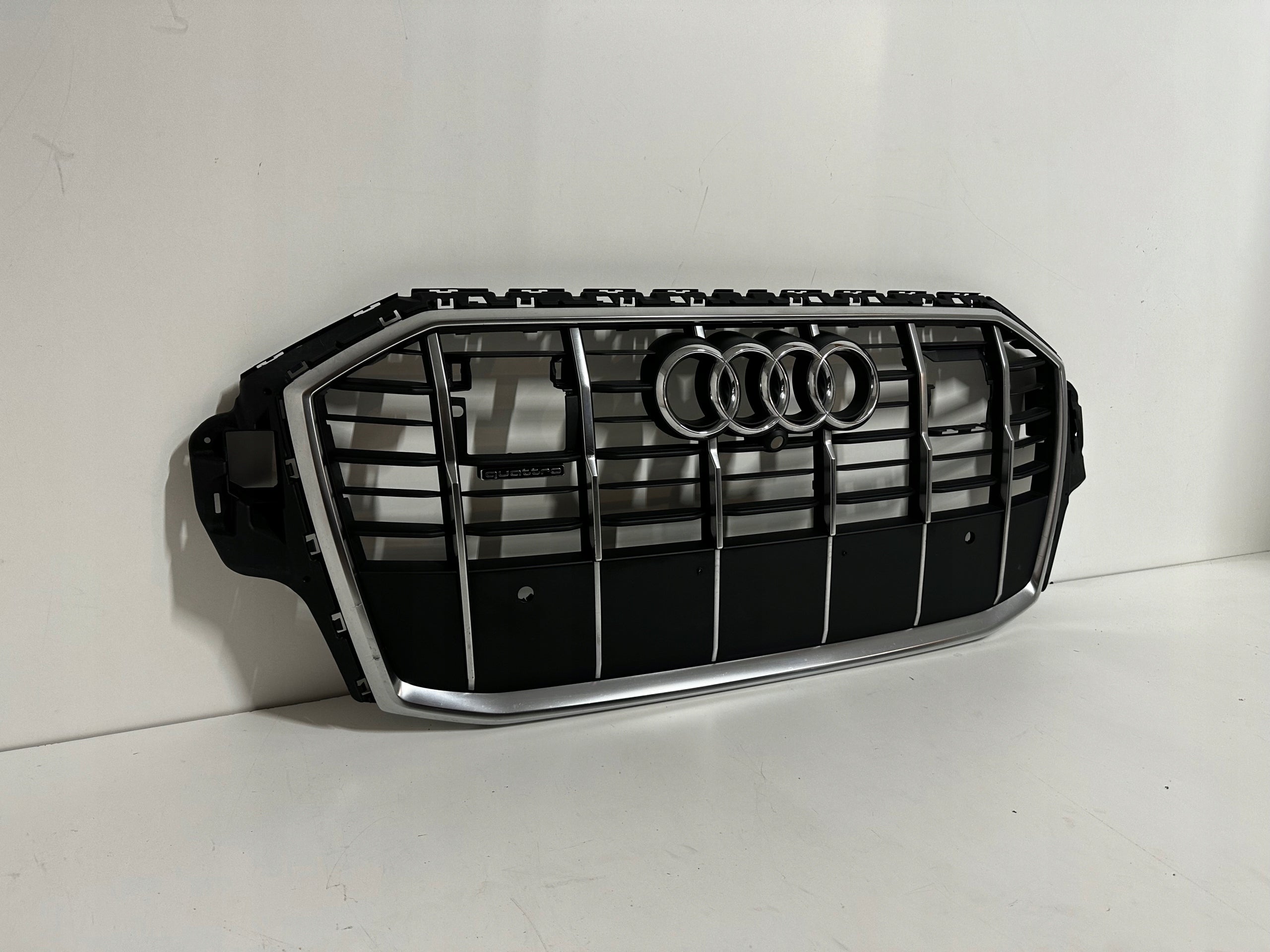 Kühlergrill Audi Q7 FRONTGRILL Kühlergitter