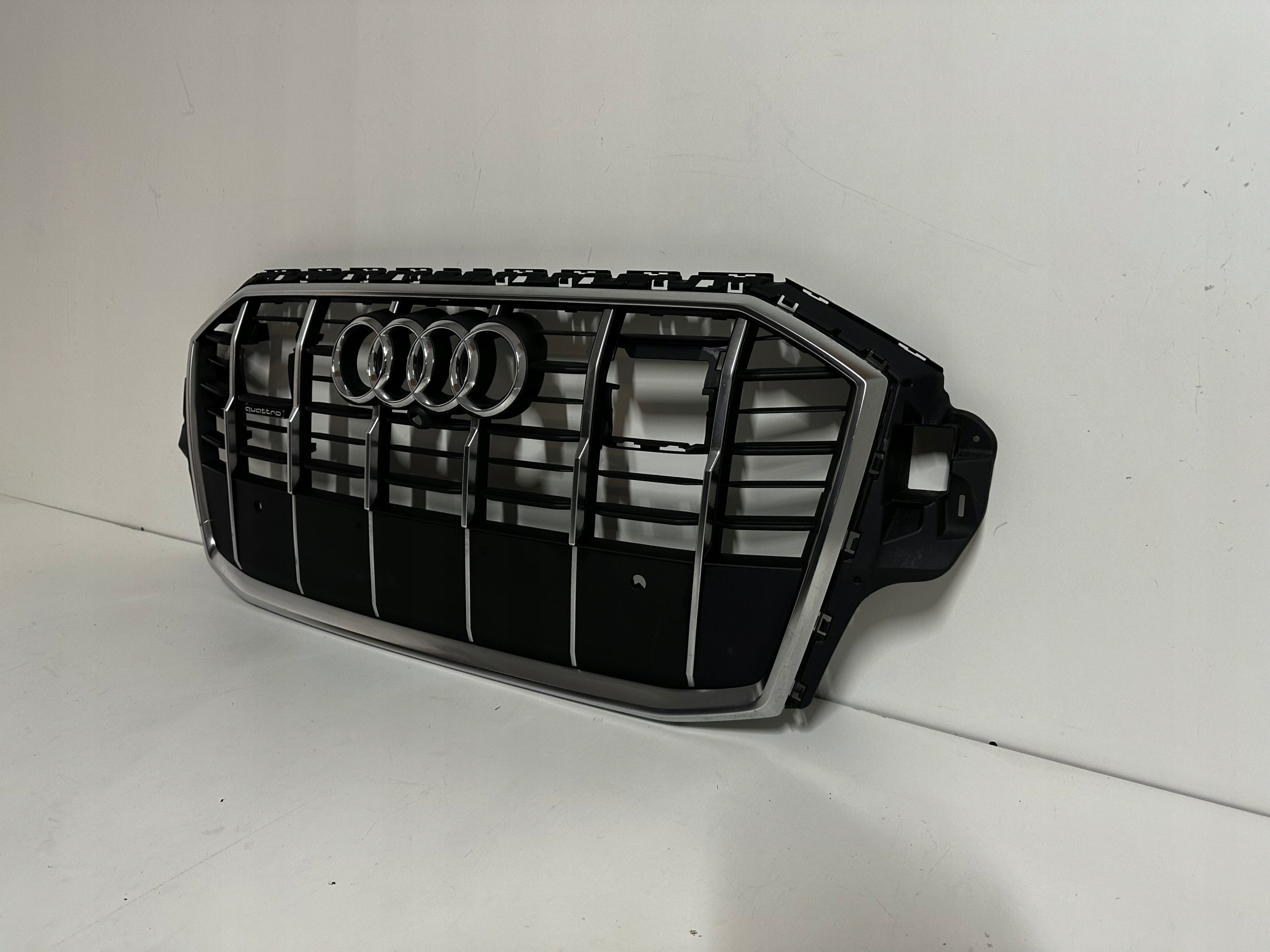 Kühlergrill Audi Q7 FRONTGRILL Kühlergitter