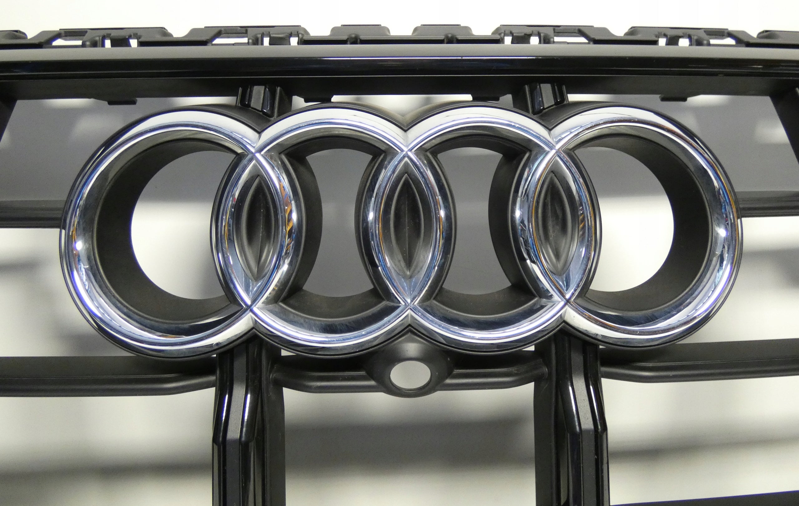 Kühlergrill Audi SQ7 S3 FRONTGRILL 4M8853651AS Kühlergitter