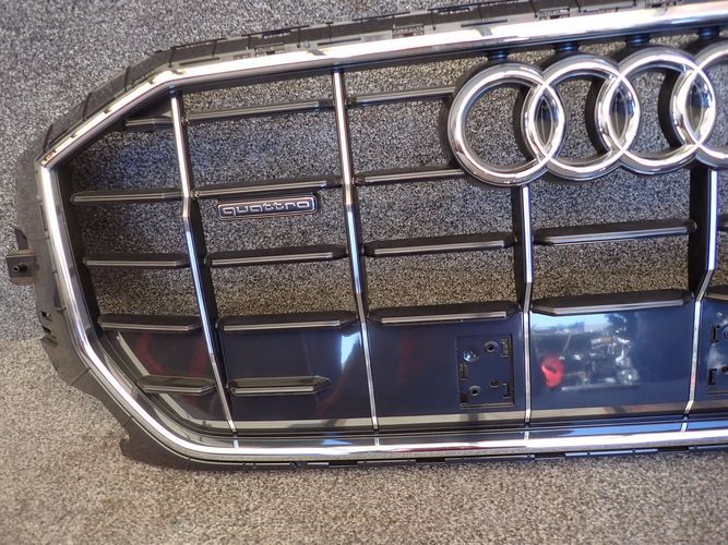 Kühlergrill Audi Q8 AM FRONTGRILL 4M8853651AL Kühlergitter