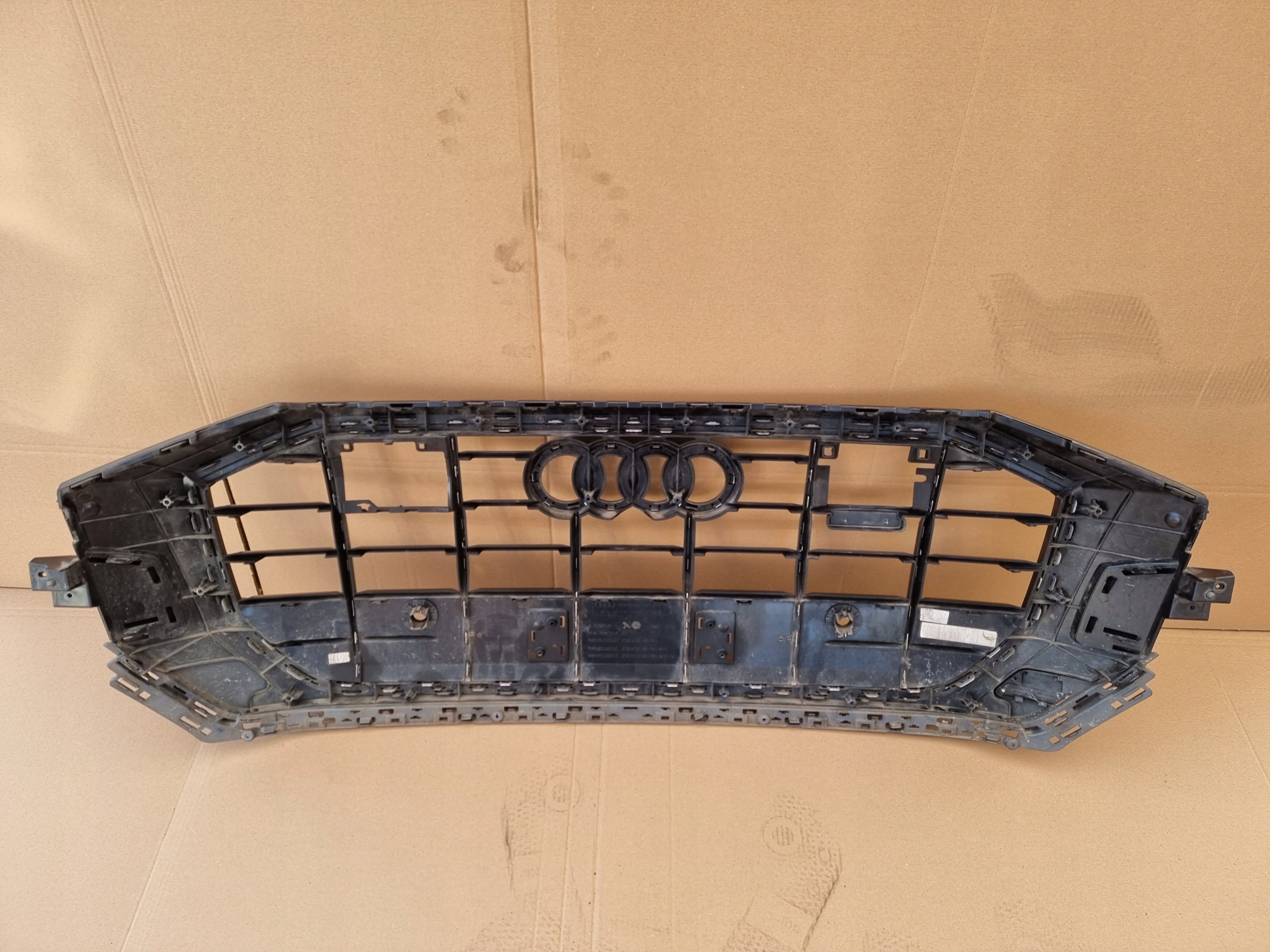 Kühlergrill Audi Q8 4M8 FRONTGRILL 4M88536514M Kühlergitter