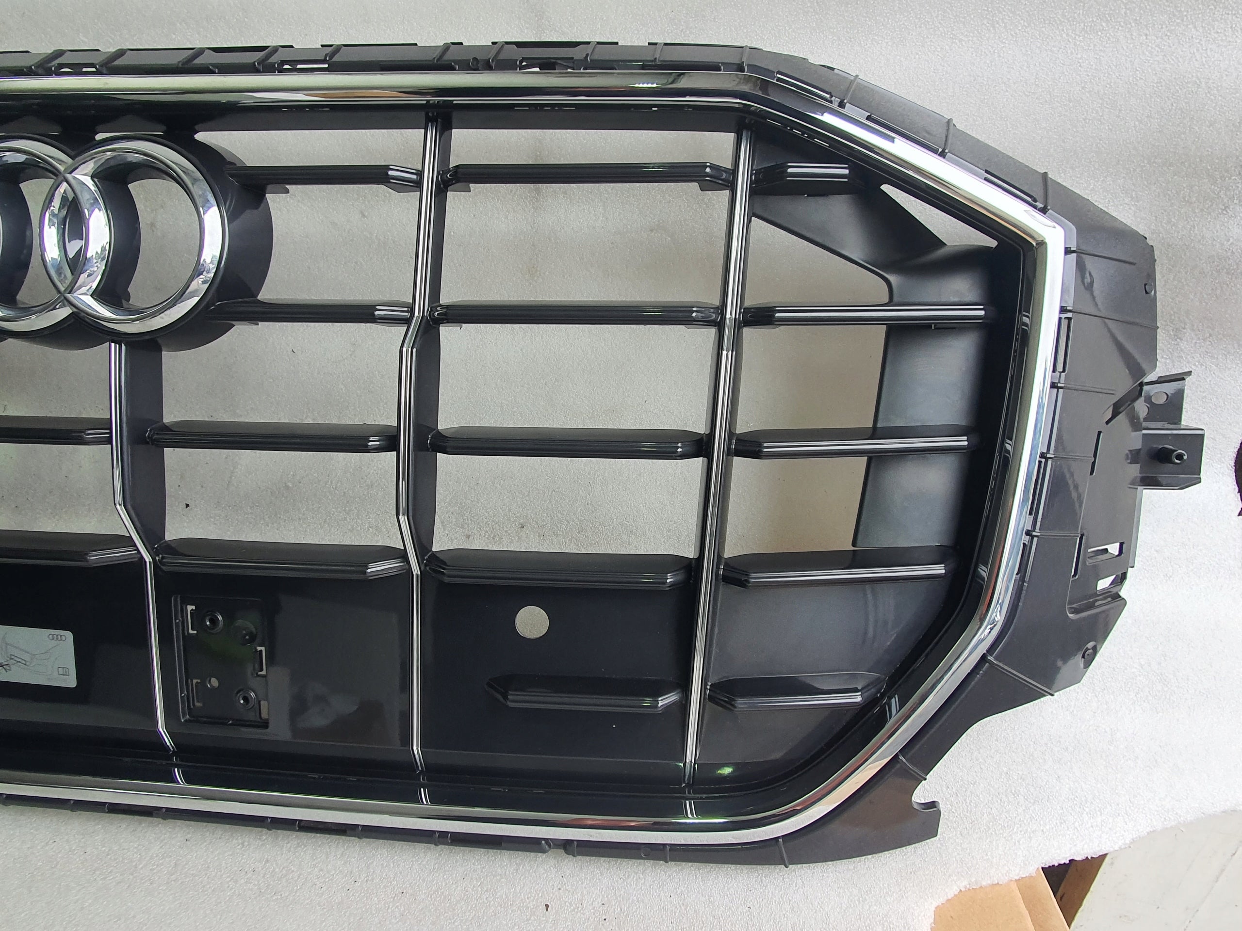 Kühlergrill Audi Q8 4M8 FRONTGRILL 4M88536514M Kühlergitter