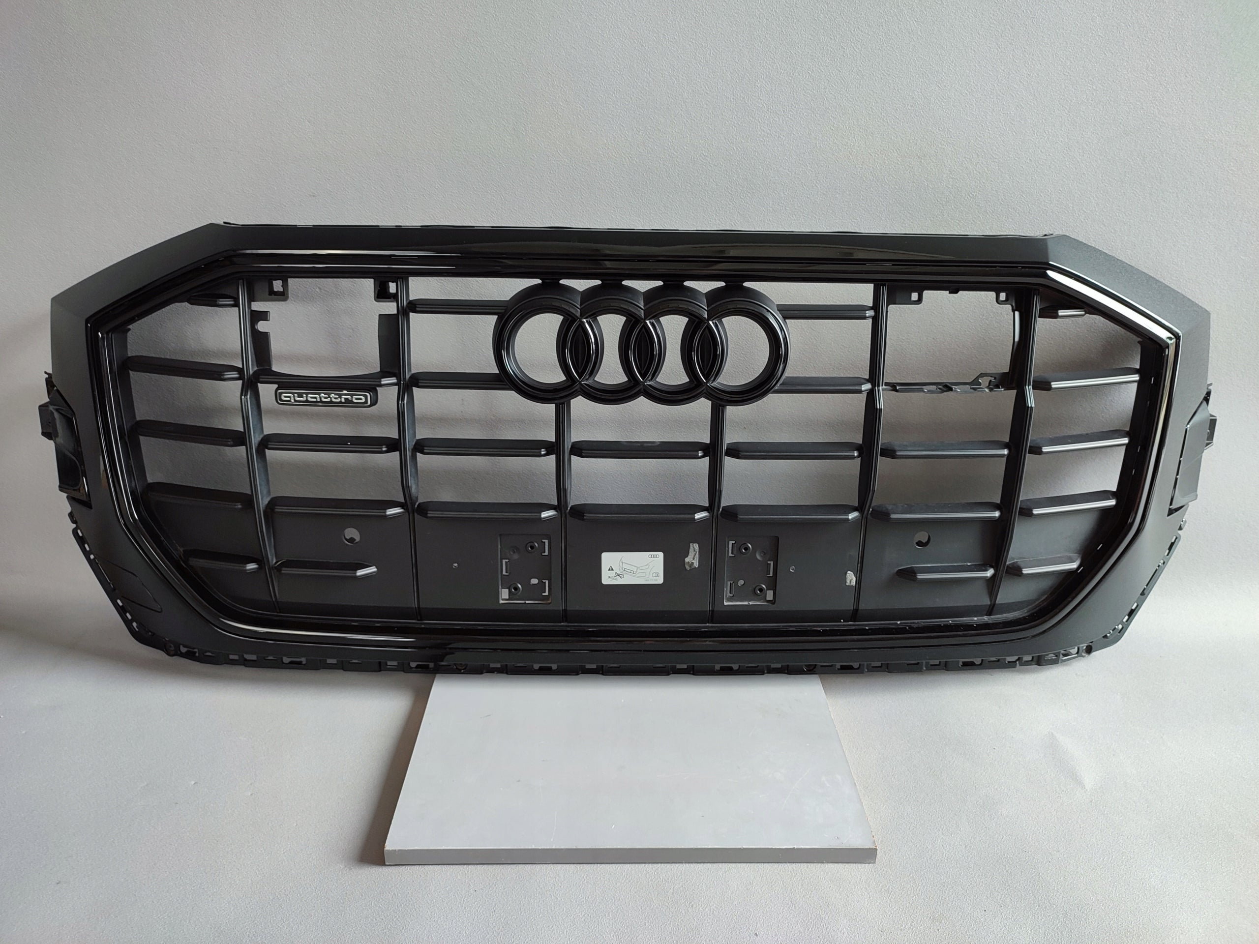  Kühlergrill Audi Q8 4M8 FRONTGRILL 4M8853651AQ Kühlergitter product image