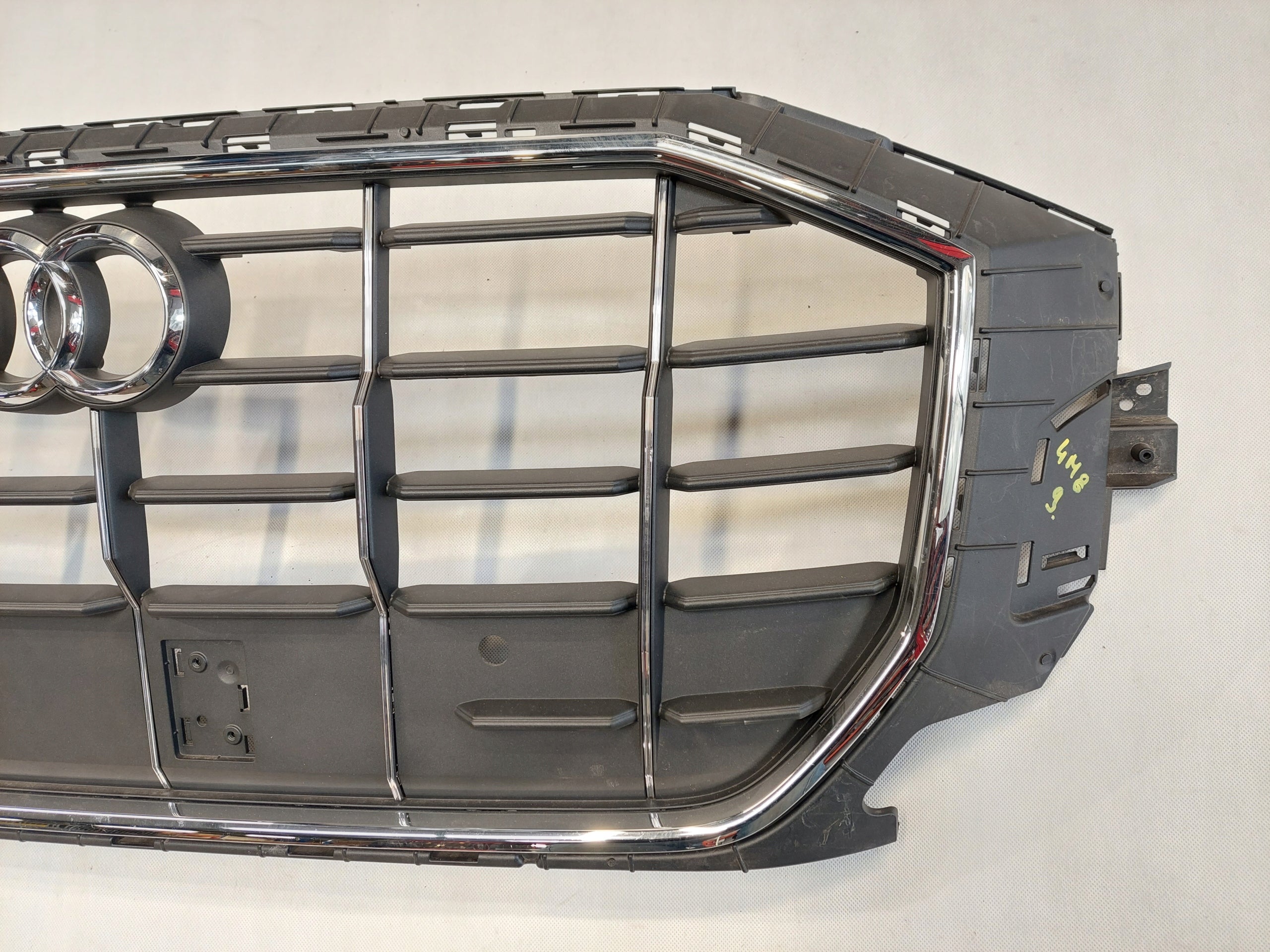 Kühlergrill Audi Q8 4M8 FRONTGRILL 4M88536514M Kühlergitter