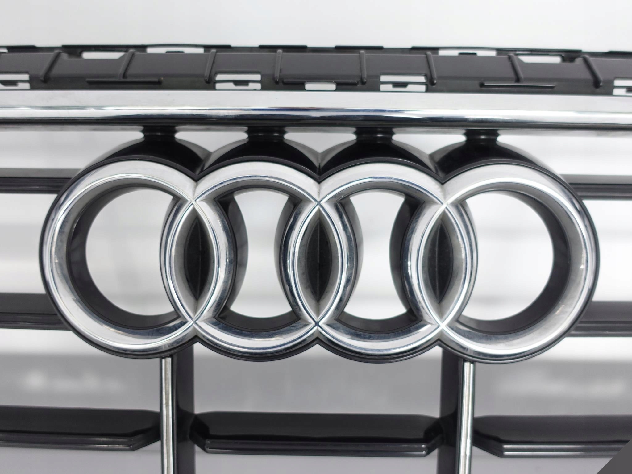 Kühlergrill Audi Q8 4M8 FRONTGRILL 4M8853651A4 Kühlergitter