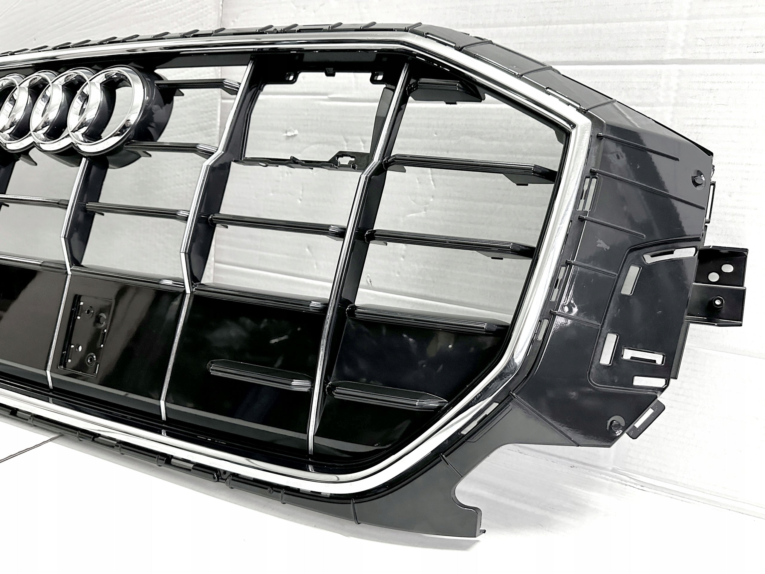 Kühlergrill Audi Q8 4M8 FRONTGRILL 4M8853651DE Kühlergitter