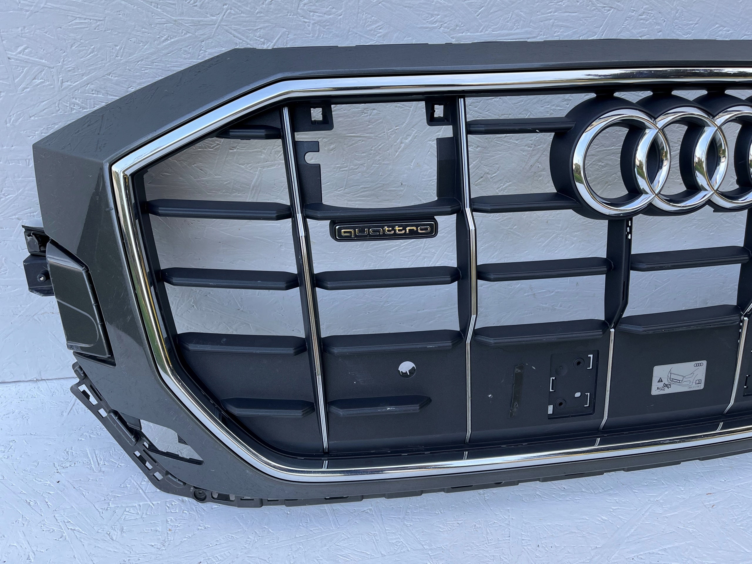 Kühlergrill Audi Q8 4M8 FRONTGRILL 4M8853651DA Kühlergitter