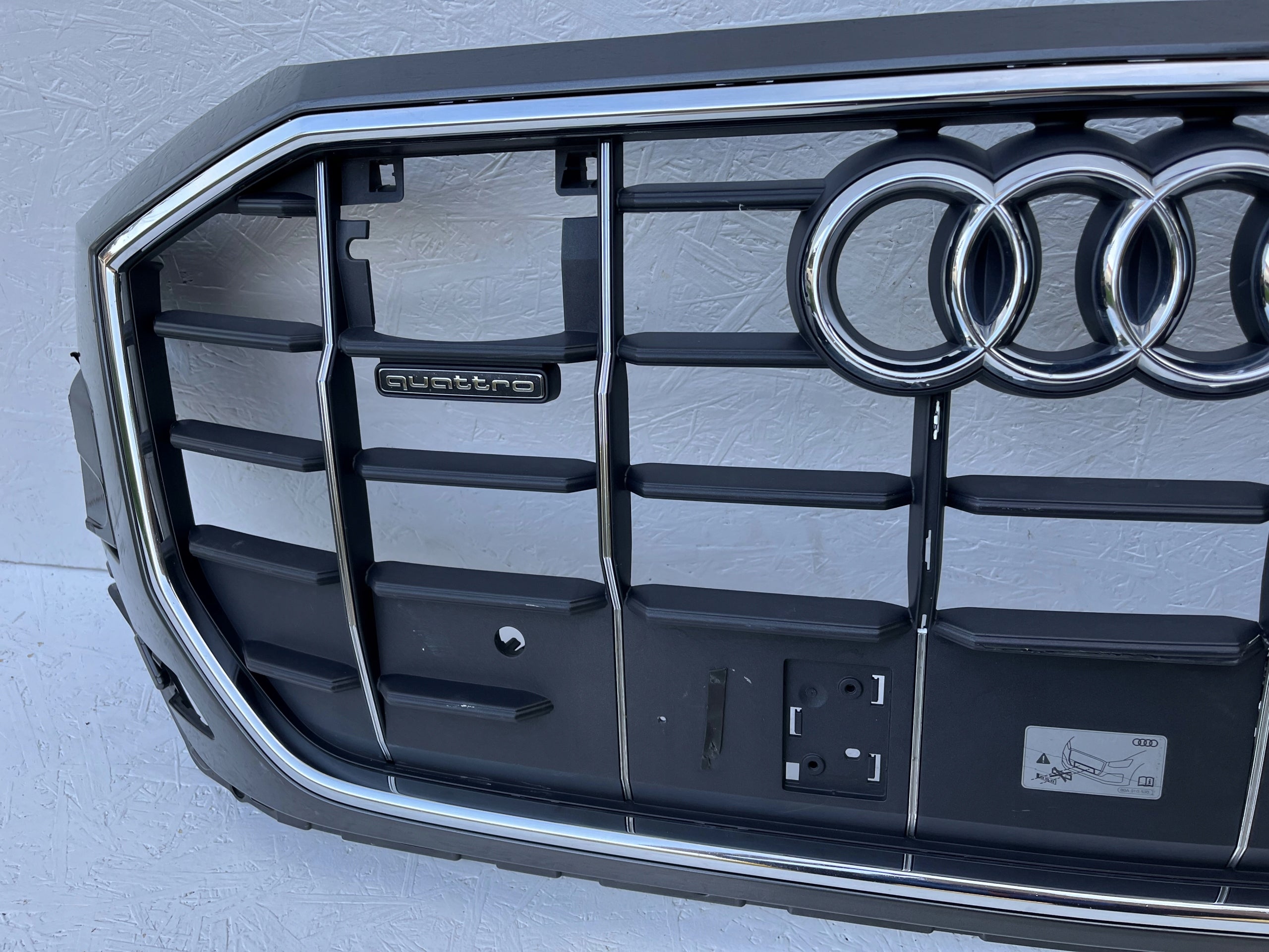 Kühlergrill Audi Q8 4M8 FRONTGRILL 4M8853651DA Kühlergitter