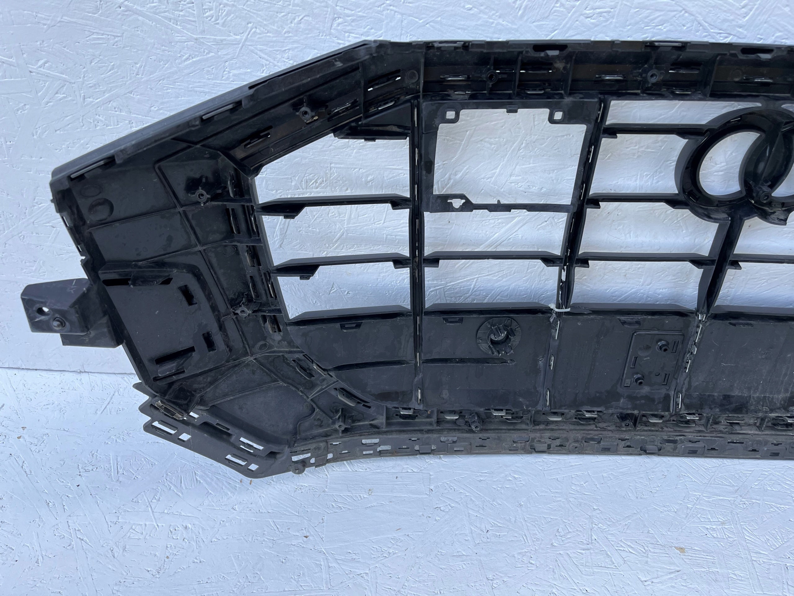 Kühlergrill Audi Q8 4M8 FRONTGRILL 4M8853651DA Kühlergitter