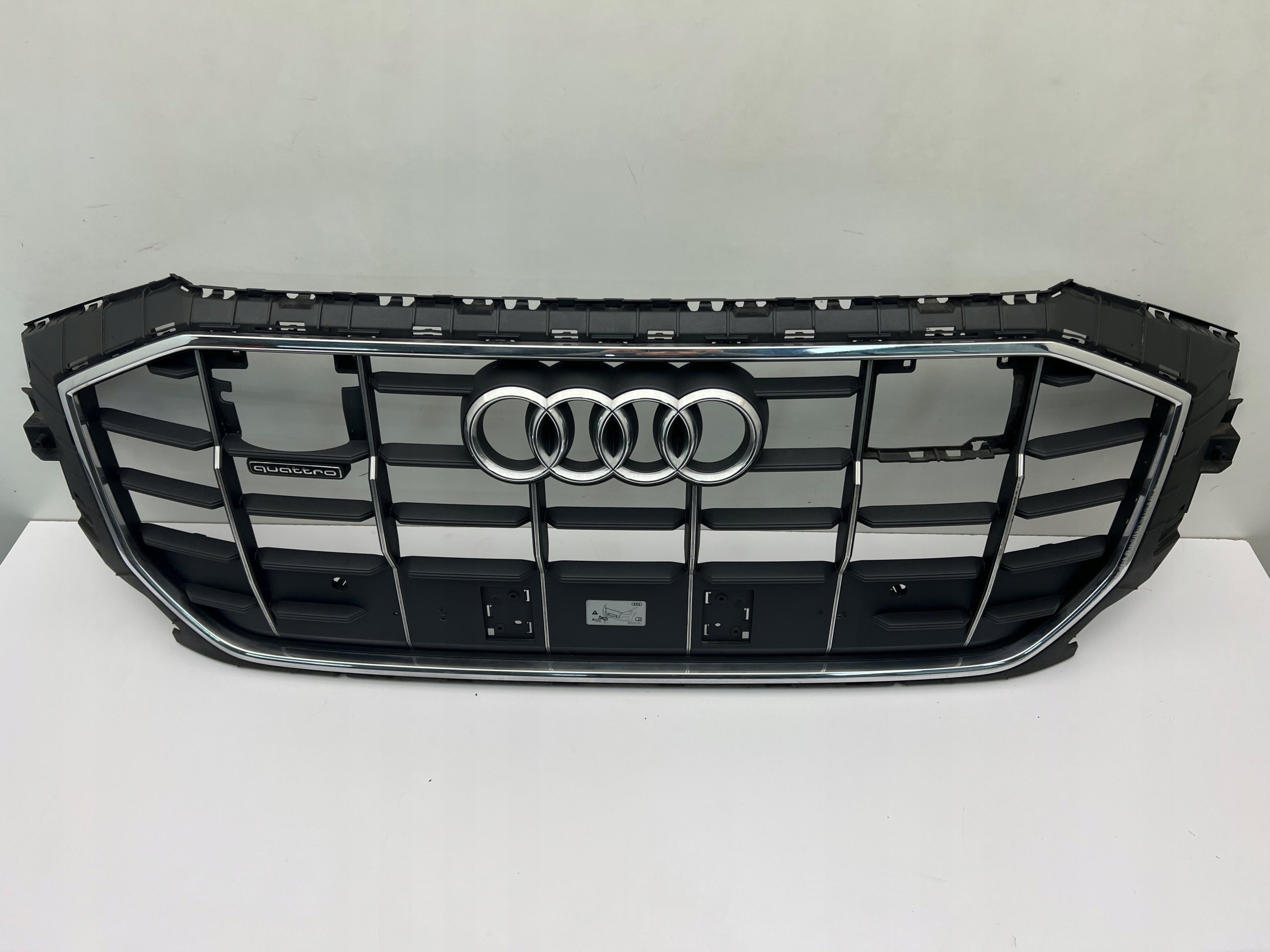 Kühlergrill Audi Q8 FRONTGRILL Kühlergitter