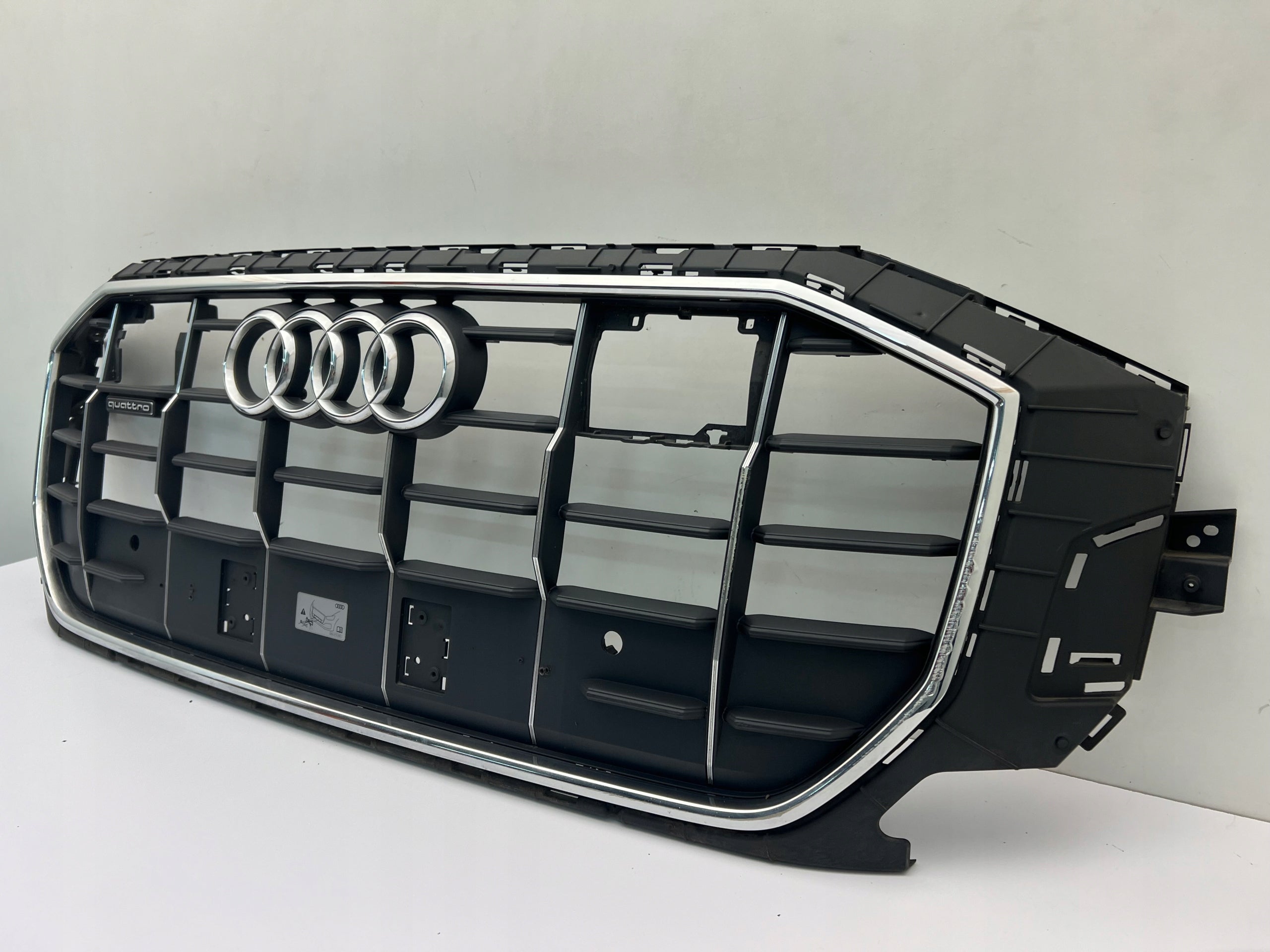 Kühlergrill Audi Q8 FRONTGRILL Kühlergitter