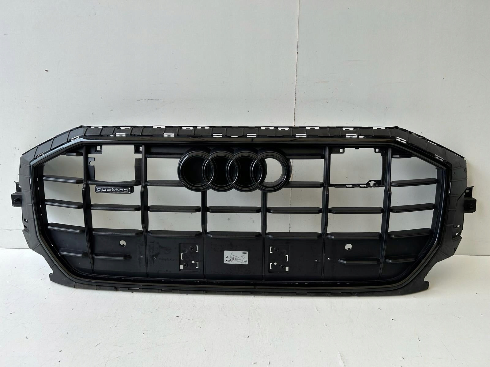 Kühlergrill Audi Q8 SQ8 4M8 FRONTGRILL 4M8853651AQ Kühlergitter