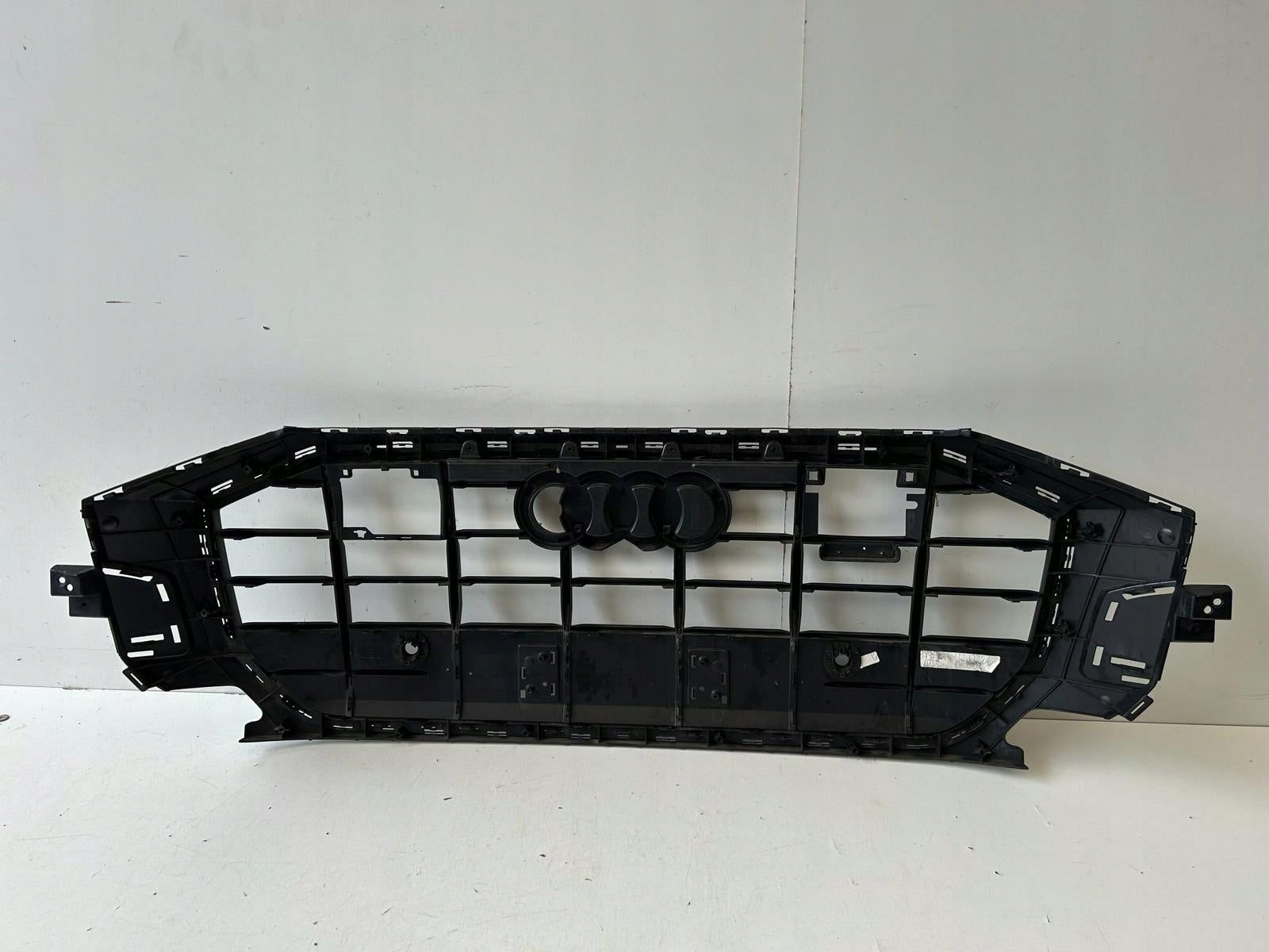 Kühlergrill Audi Q8 SQ8 4M8 FRONTGRILL 4M8853651AQ Kühlergitter