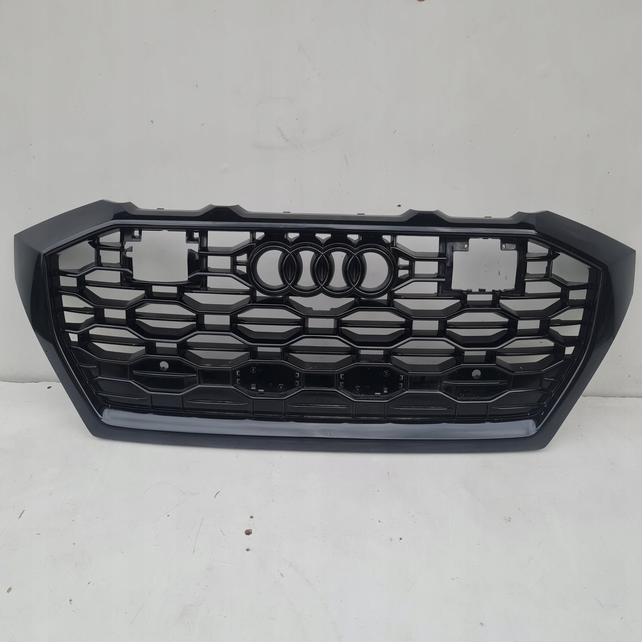  Kühlergrill Audi RS Q8 RSQ8 FRONTGRILL 4M8853651AB Kühlergitter product image