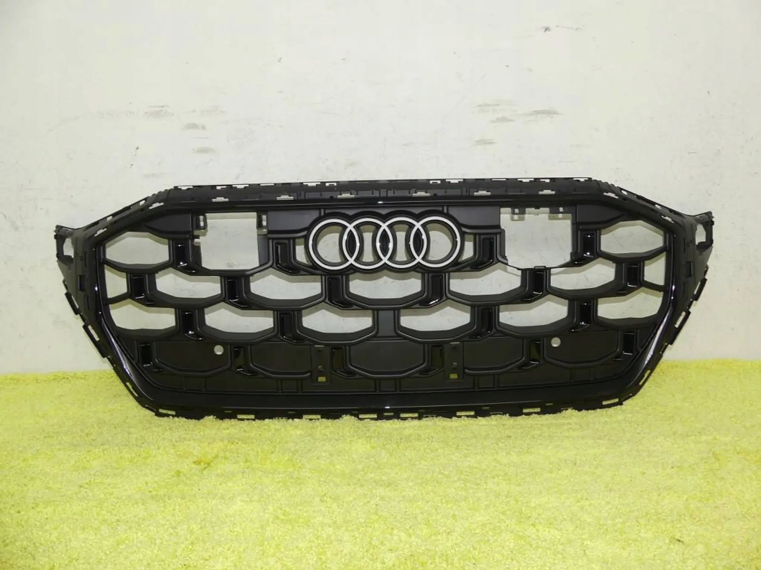  Kühlergrill Audi Q8 SQ8 FRONTGRILL 4M8853651BS Kühlergitter product image