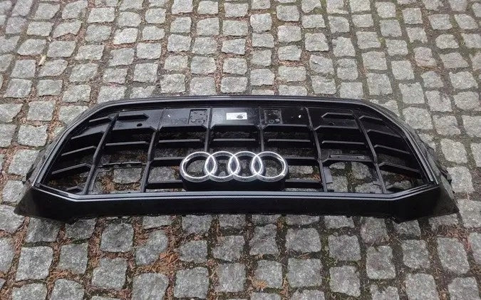 Kühlergrill Audi RSQ8 Q8 4M8 Q8 SQ8 FRONTGRILL 4M8853651BT Kühlergitter