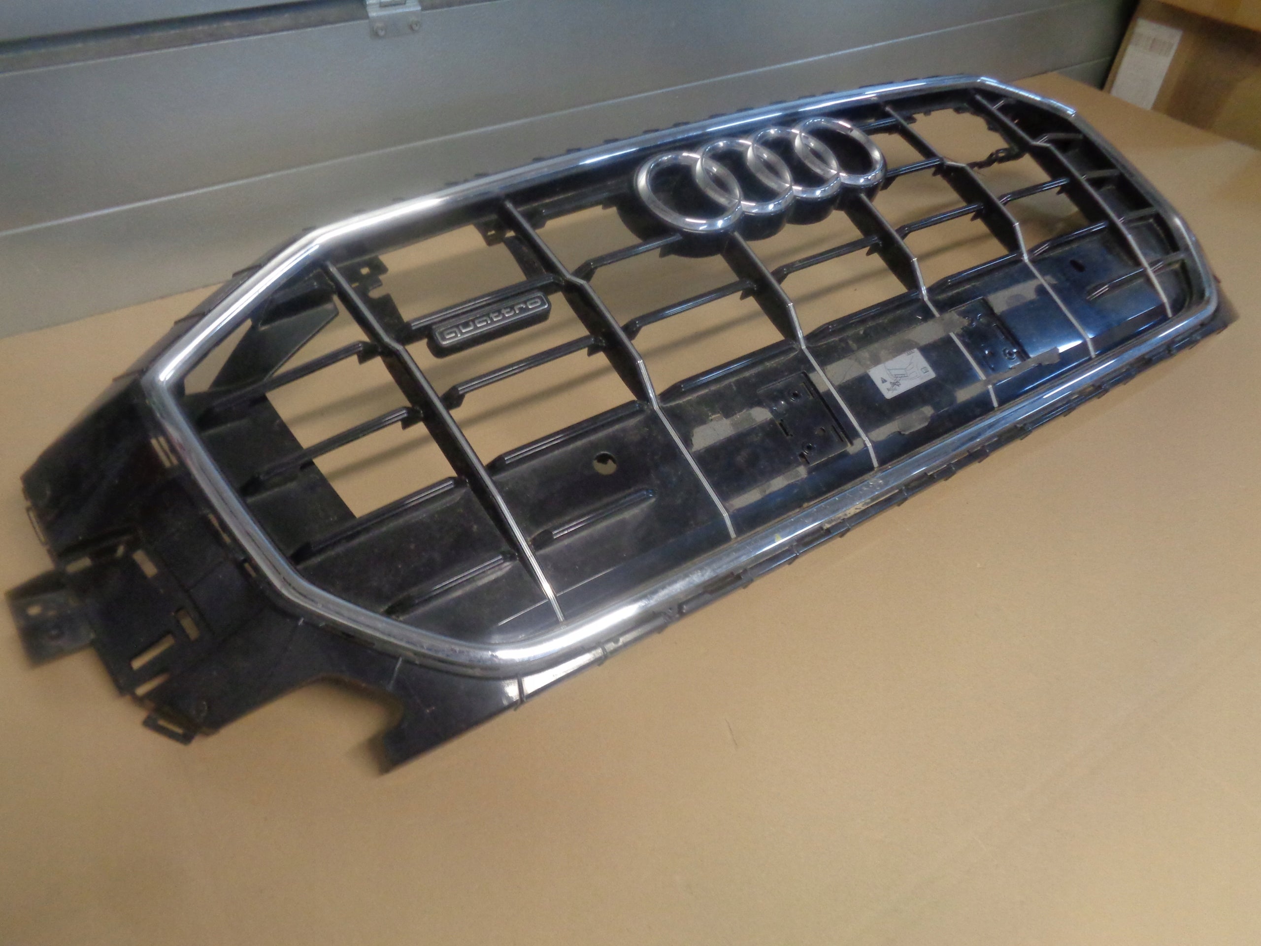 Kühlergrill Audi Q8 SQ8 FRONTGRILL 4N8853651AF Kühlergitter