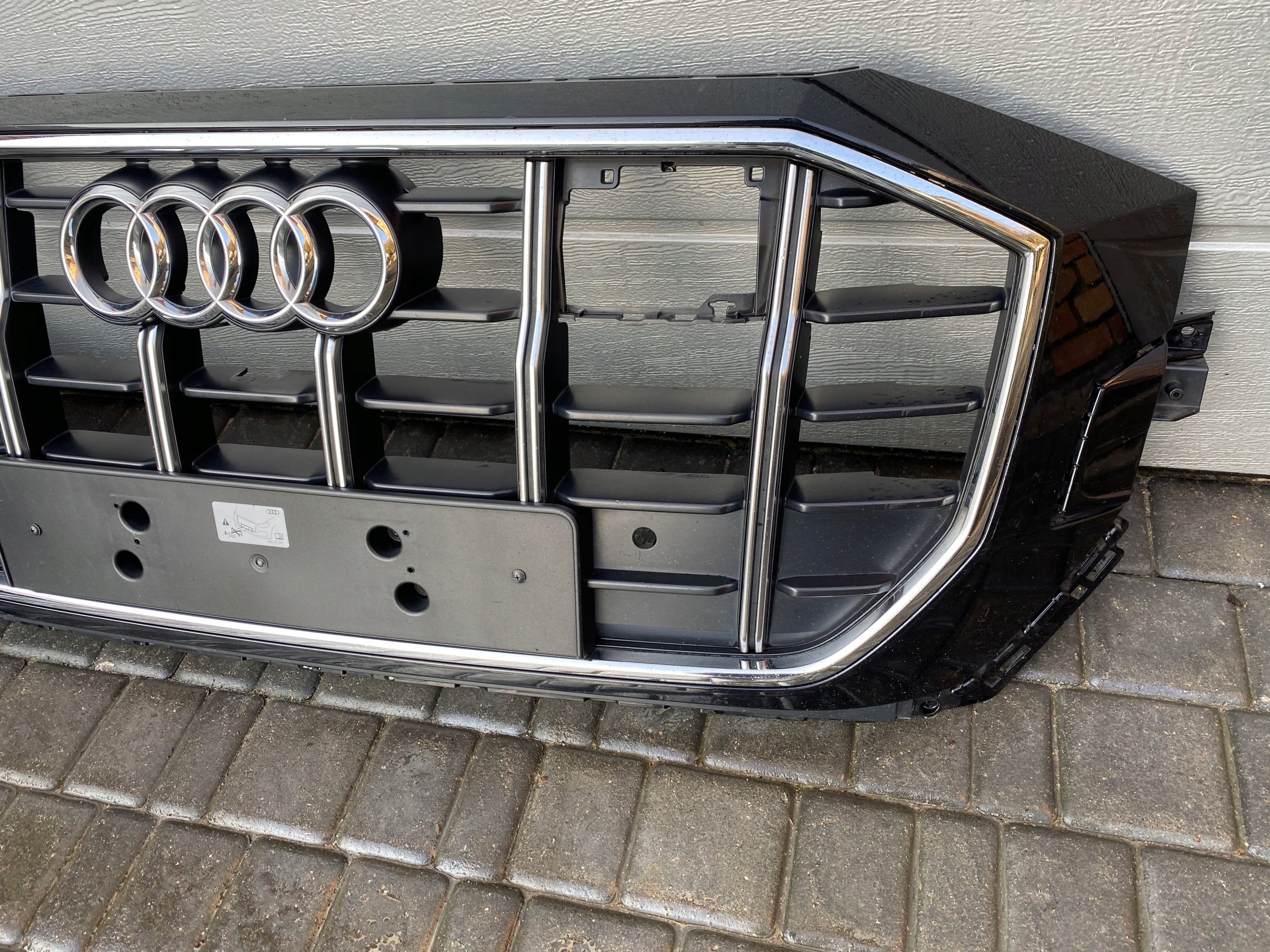 Kühlergrill Audi SQ8 FRONTGRILL 4M8853651at Kühlergitter